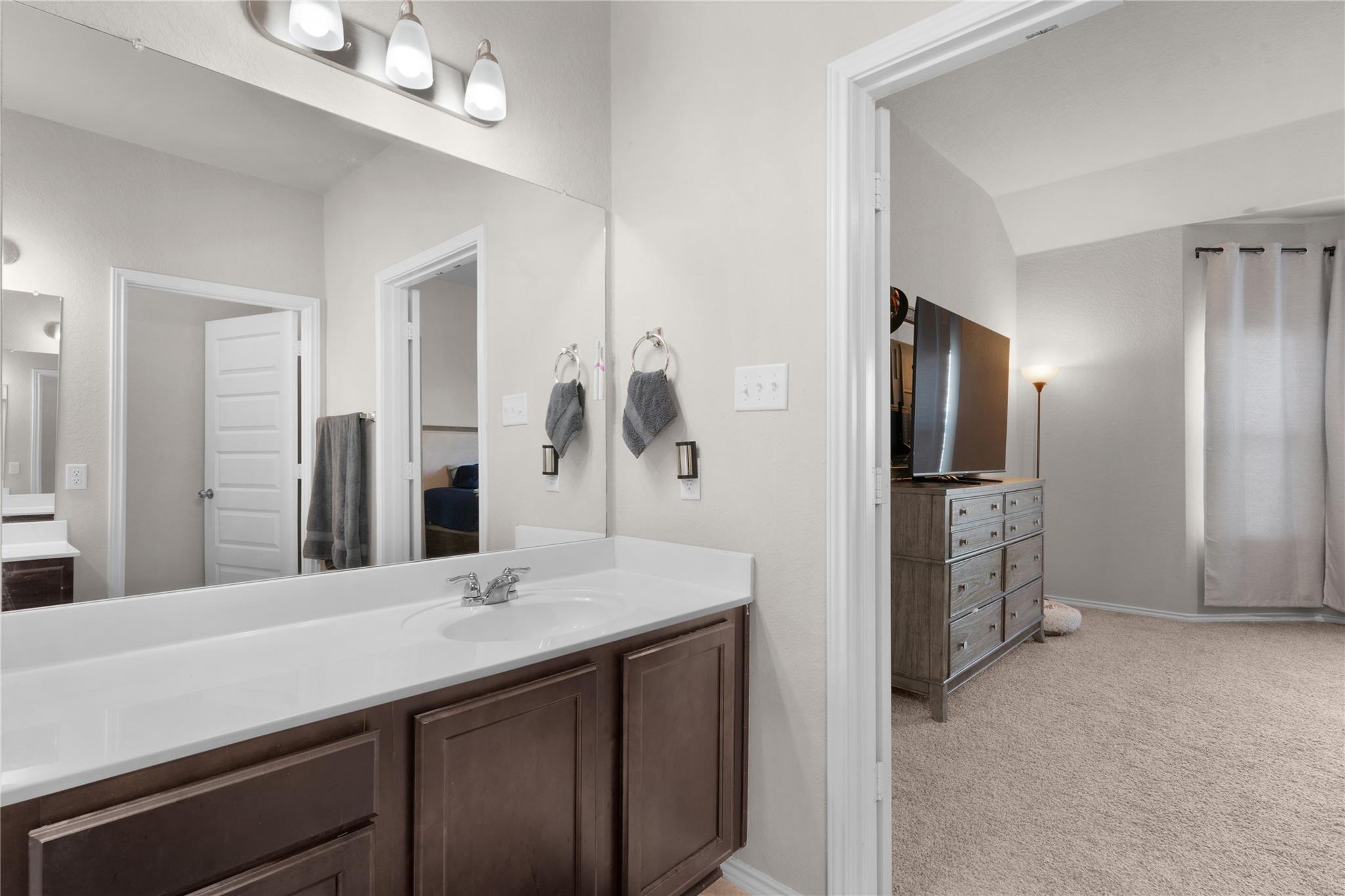 1027 Slight St, New Braunfels, TX 78130