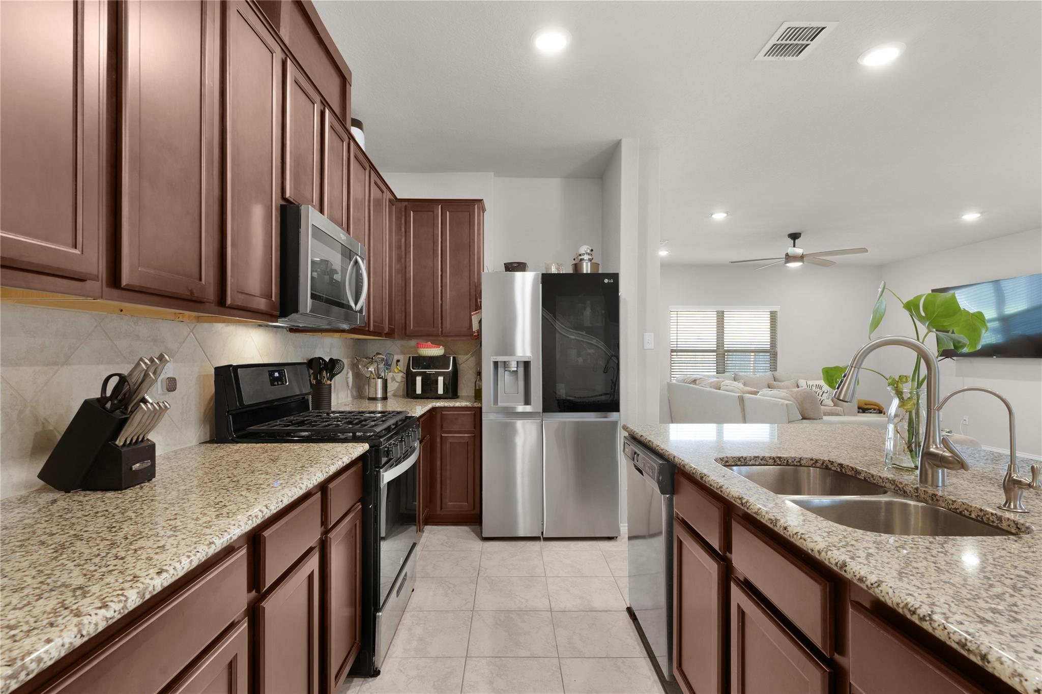 1027 Slight St, New Braunfels, TX 78130