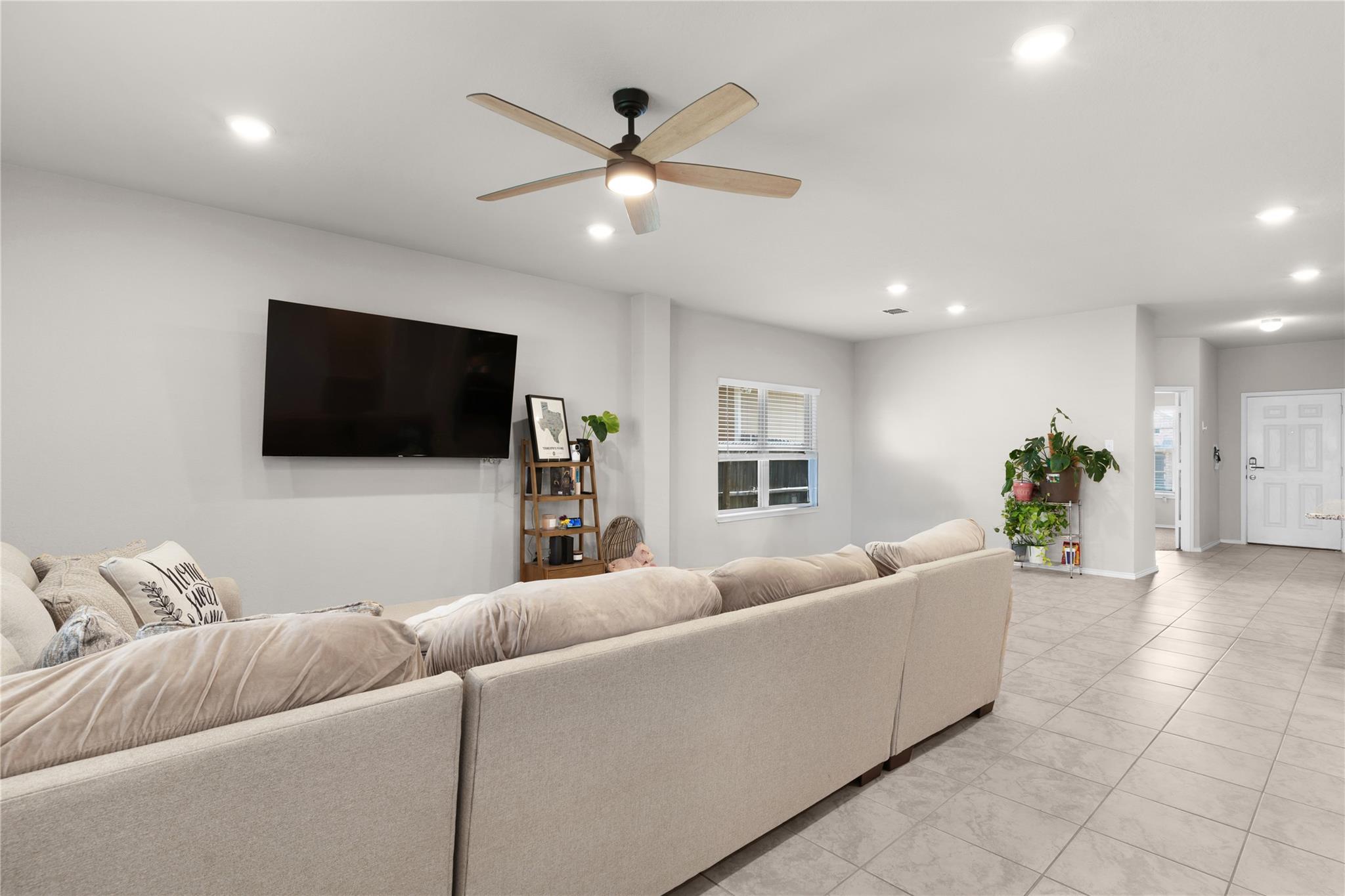 1027 Slight St, New Braunfels, TX 78130