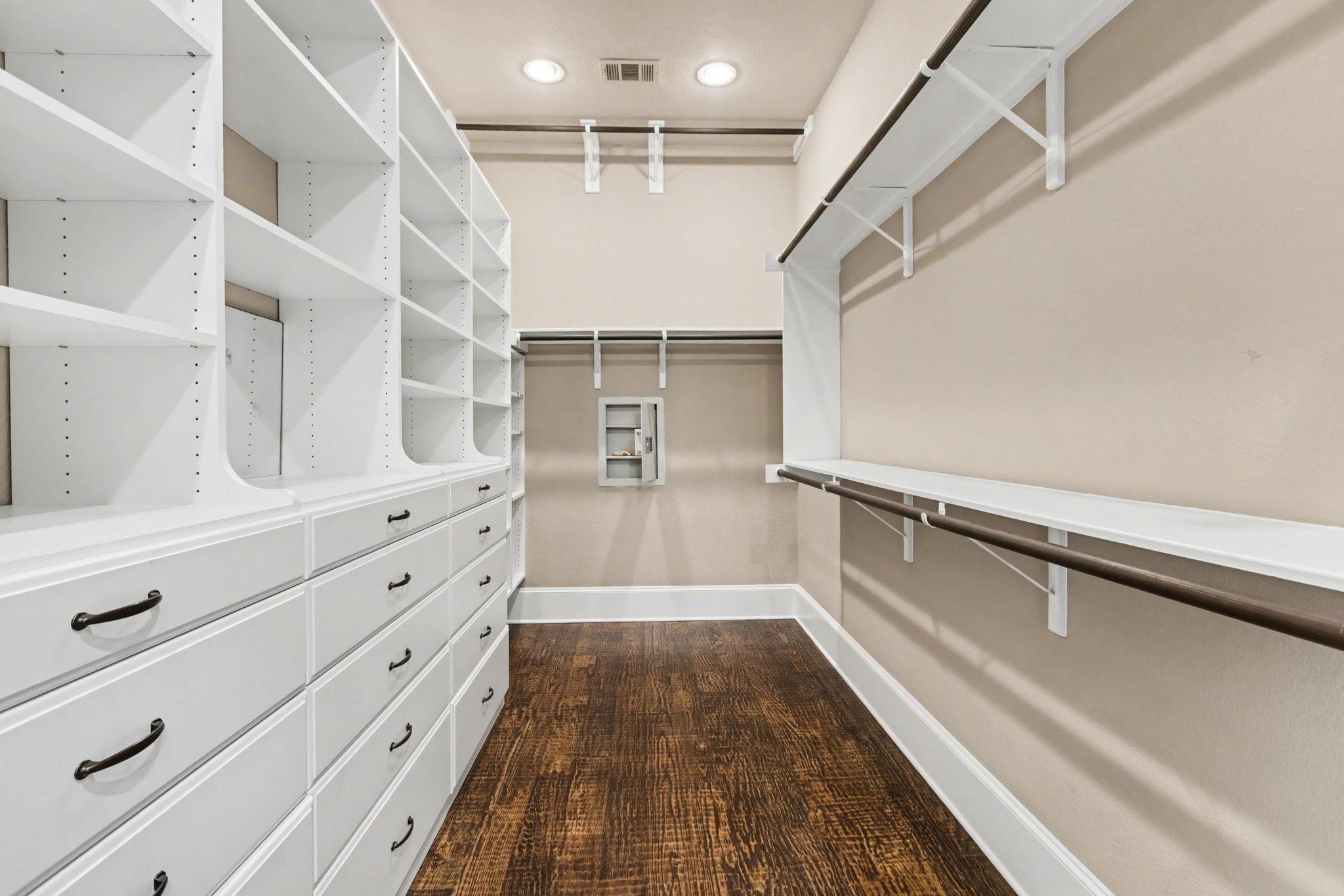 121 Burgess Ln, Austin, TX 78738