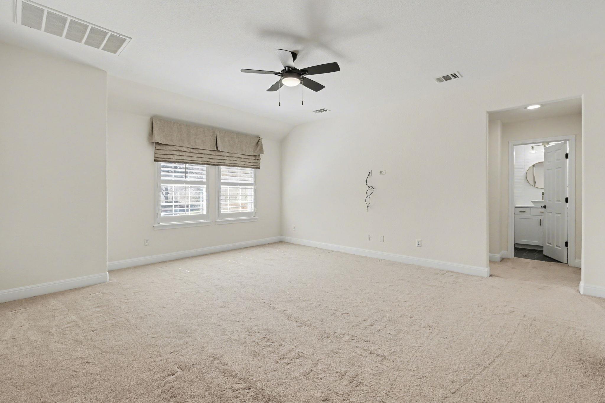 121 Burgess Ln, Austin, TX 78738