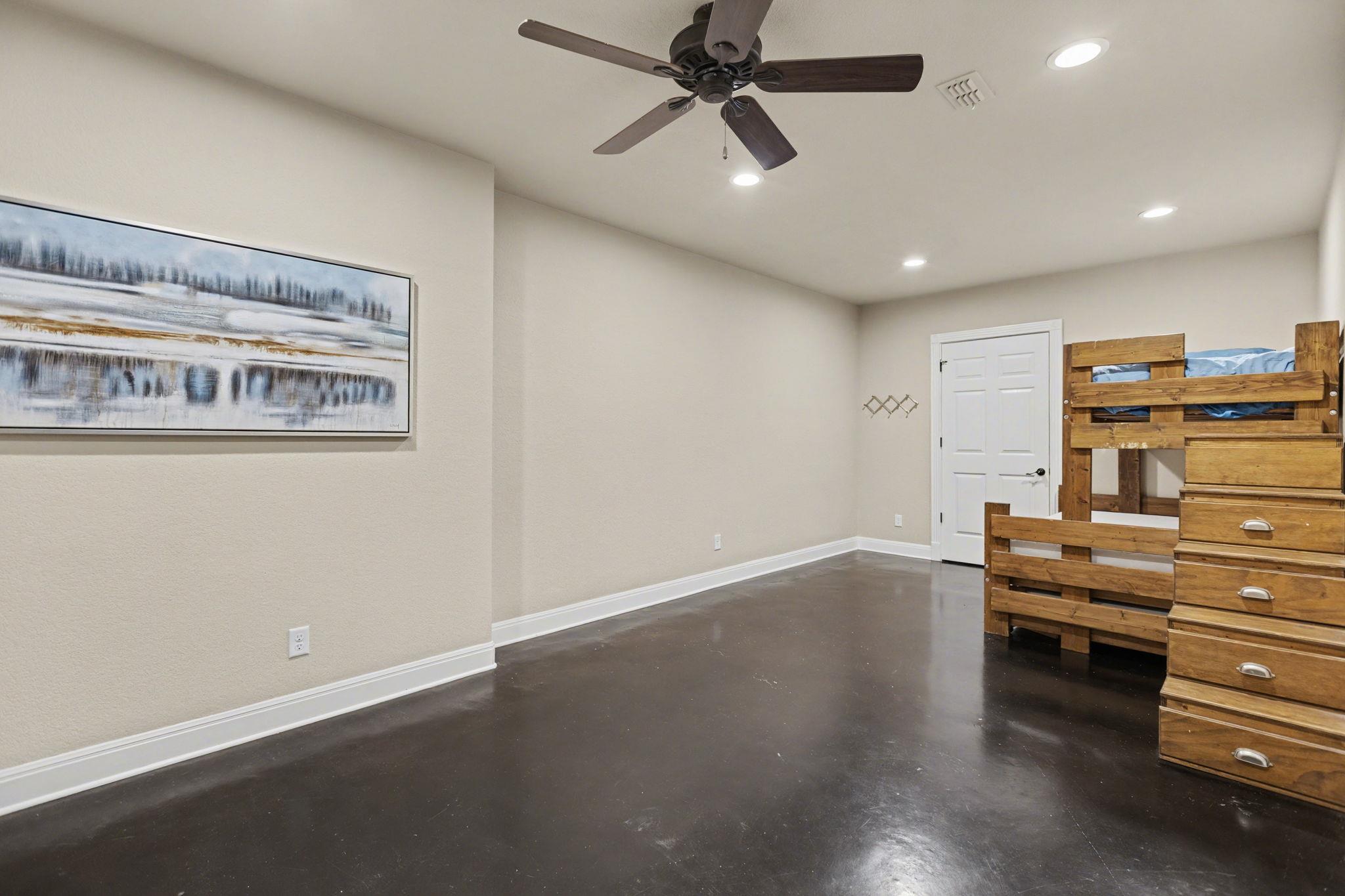 121 Burgess Ln, Austin, TX 78738