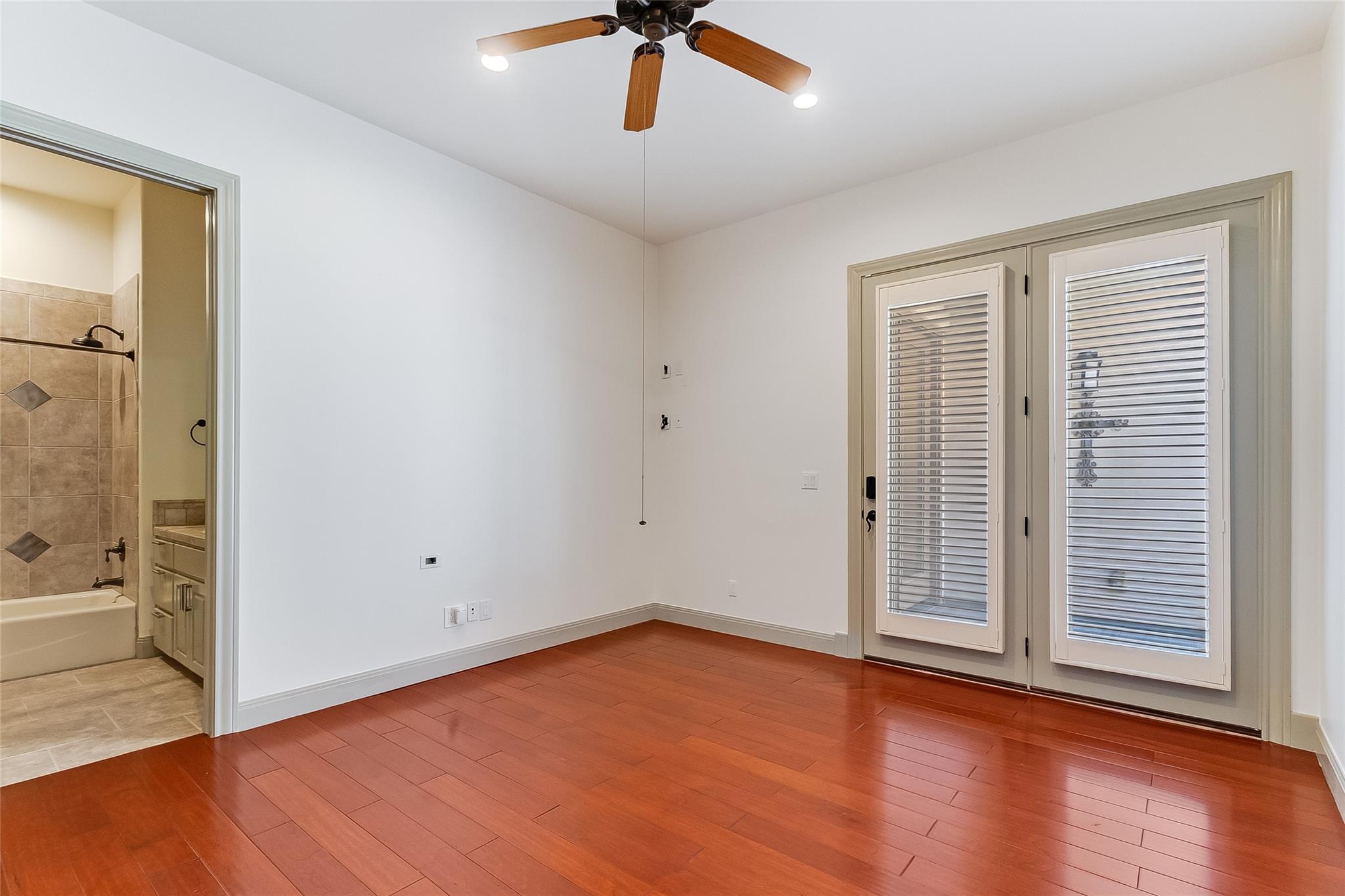 101 Blanco Ct, Horseshoe Bay, TX 78657