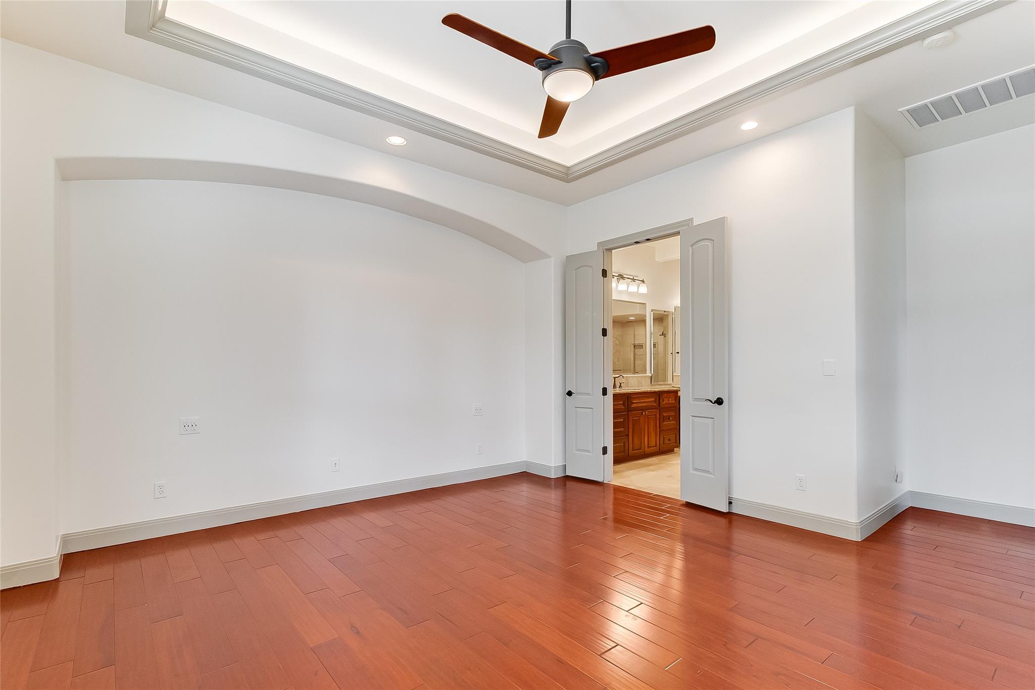 101 Blanco Ct, Horseshoe Bay, TX 78657