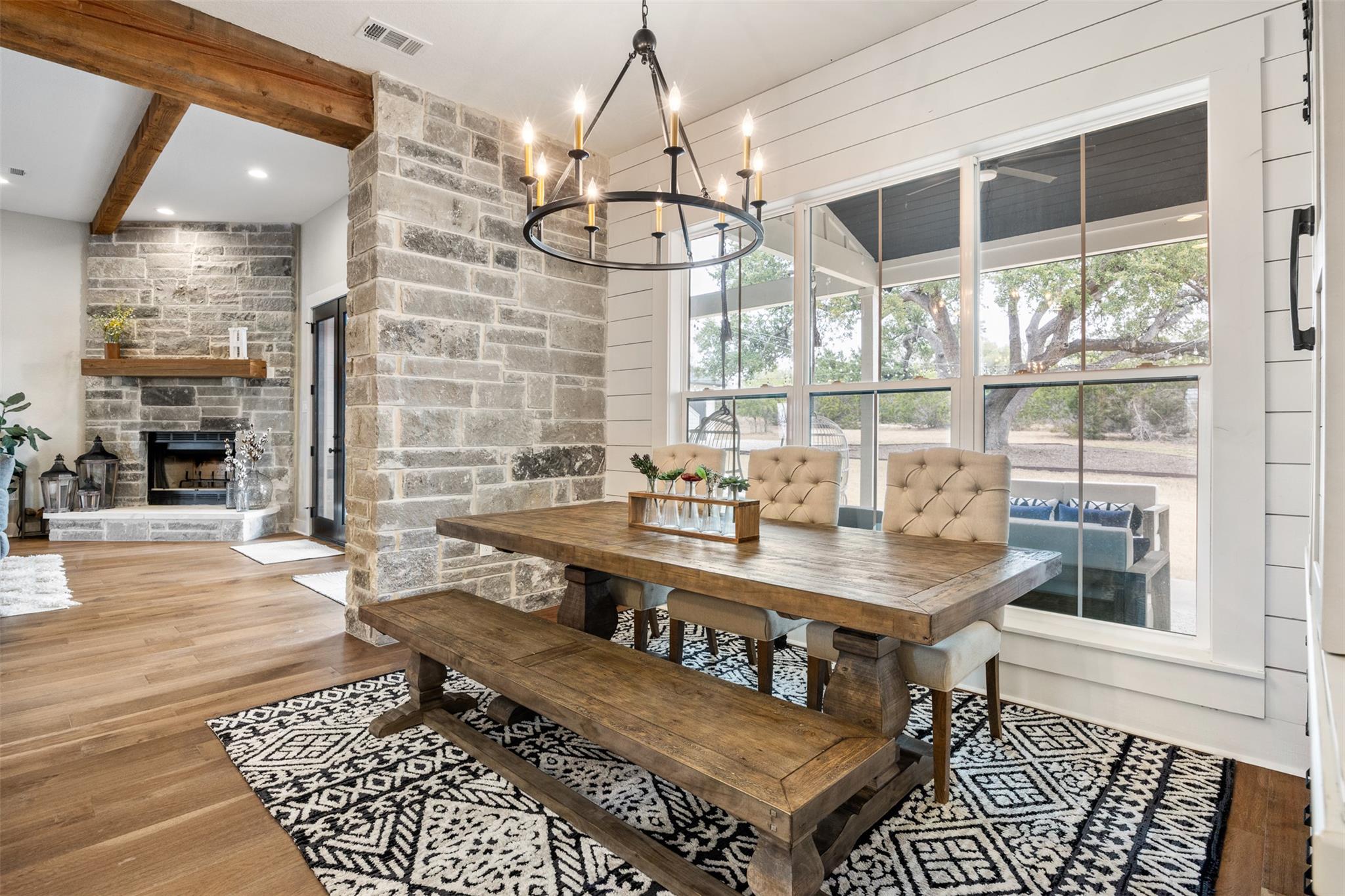 231 Hacienda Pl, Dripping Springs, TX 78620