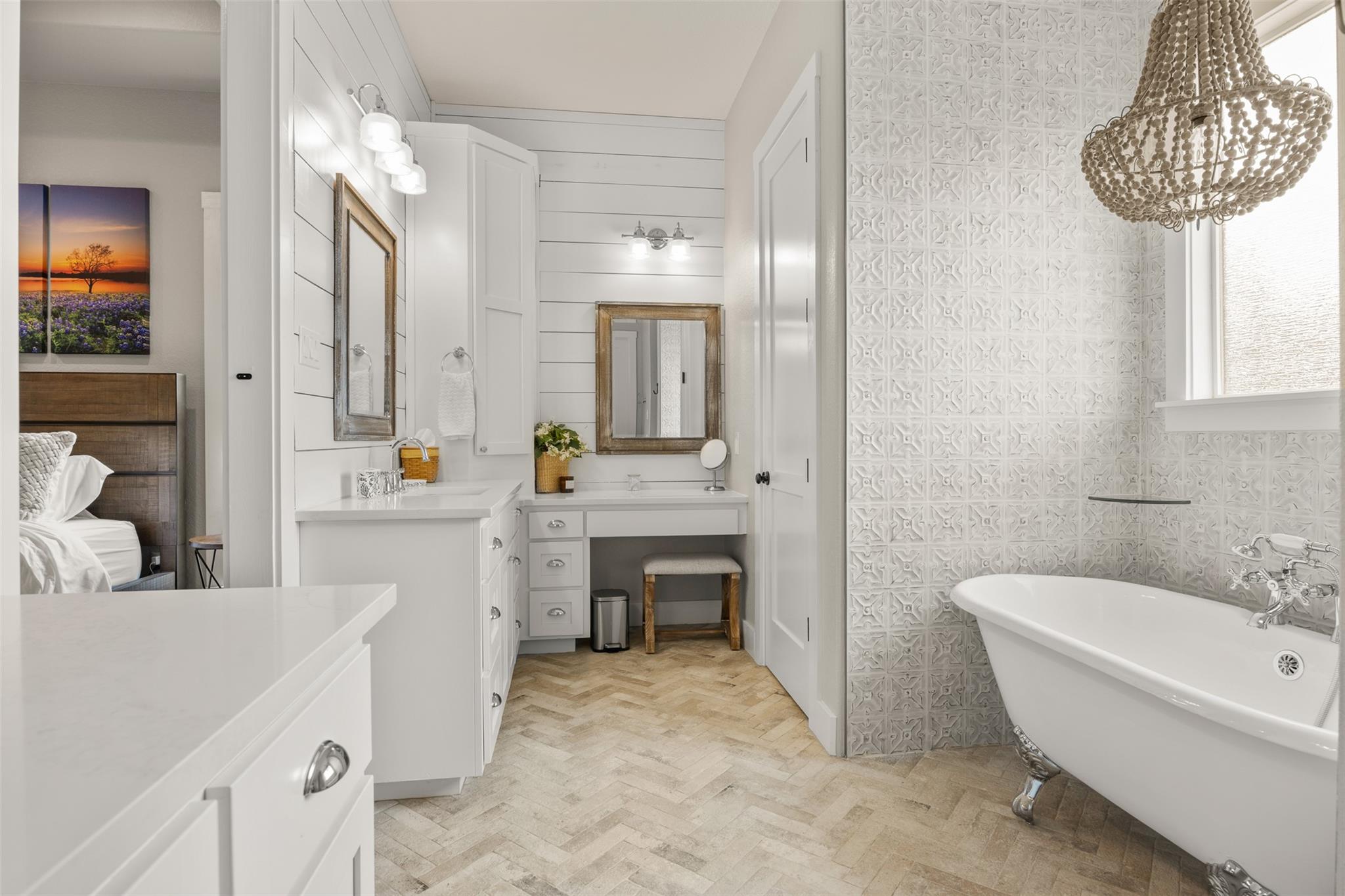 231 Hacienda Pl, Dripping Springs, TX 78620