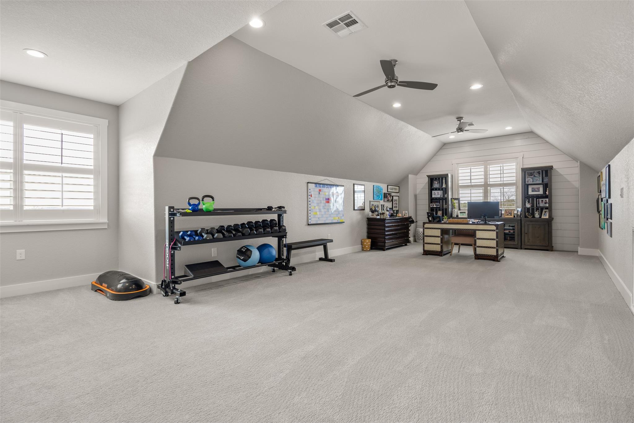 231 Hacienda Pl, Dripping Springs, TX 78620