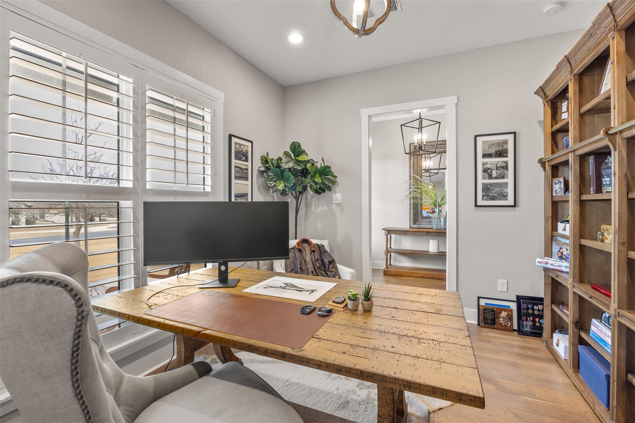 231 Hacienda Pl, Dripping Springs, TX 78620