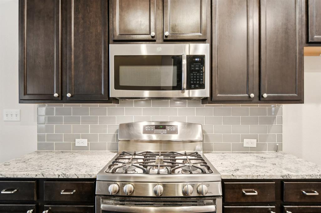 2244 Hilltop Climb Dr, Leander, TX 78641