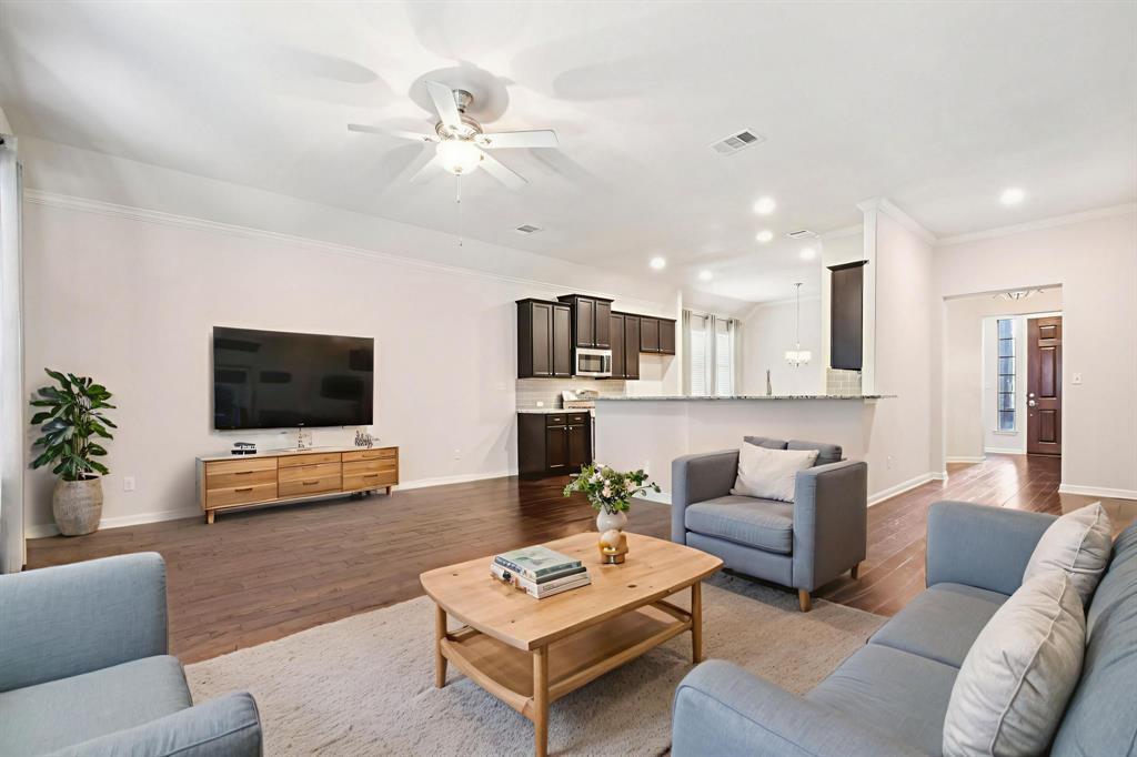 2244 Hilltop Climb Dr, Leander, TX 78641