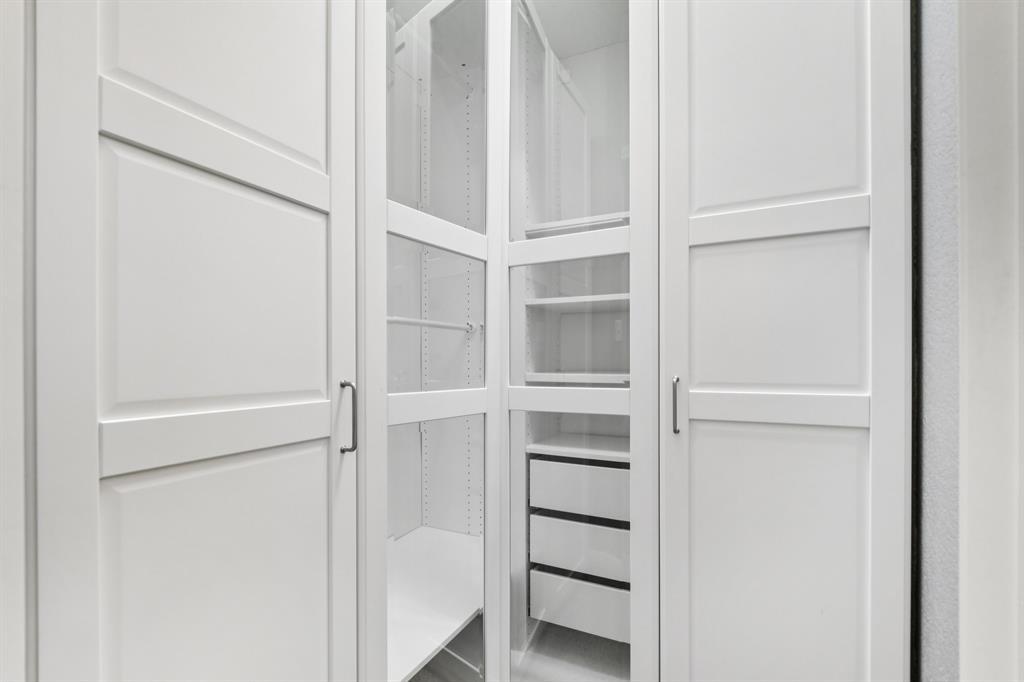 2244 Hilltop Climb Dr, Leander, TX 78641