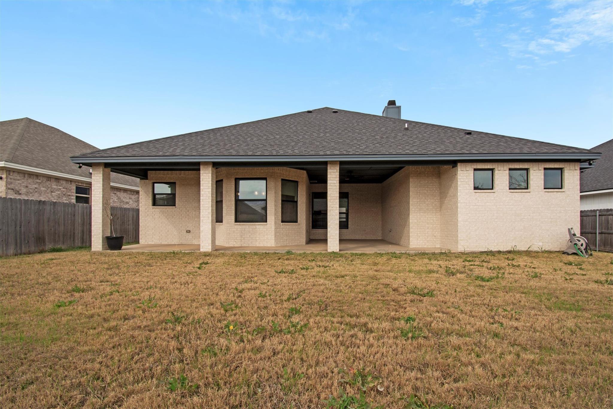 5404 Black Horse Ct, Waco, TX 76708