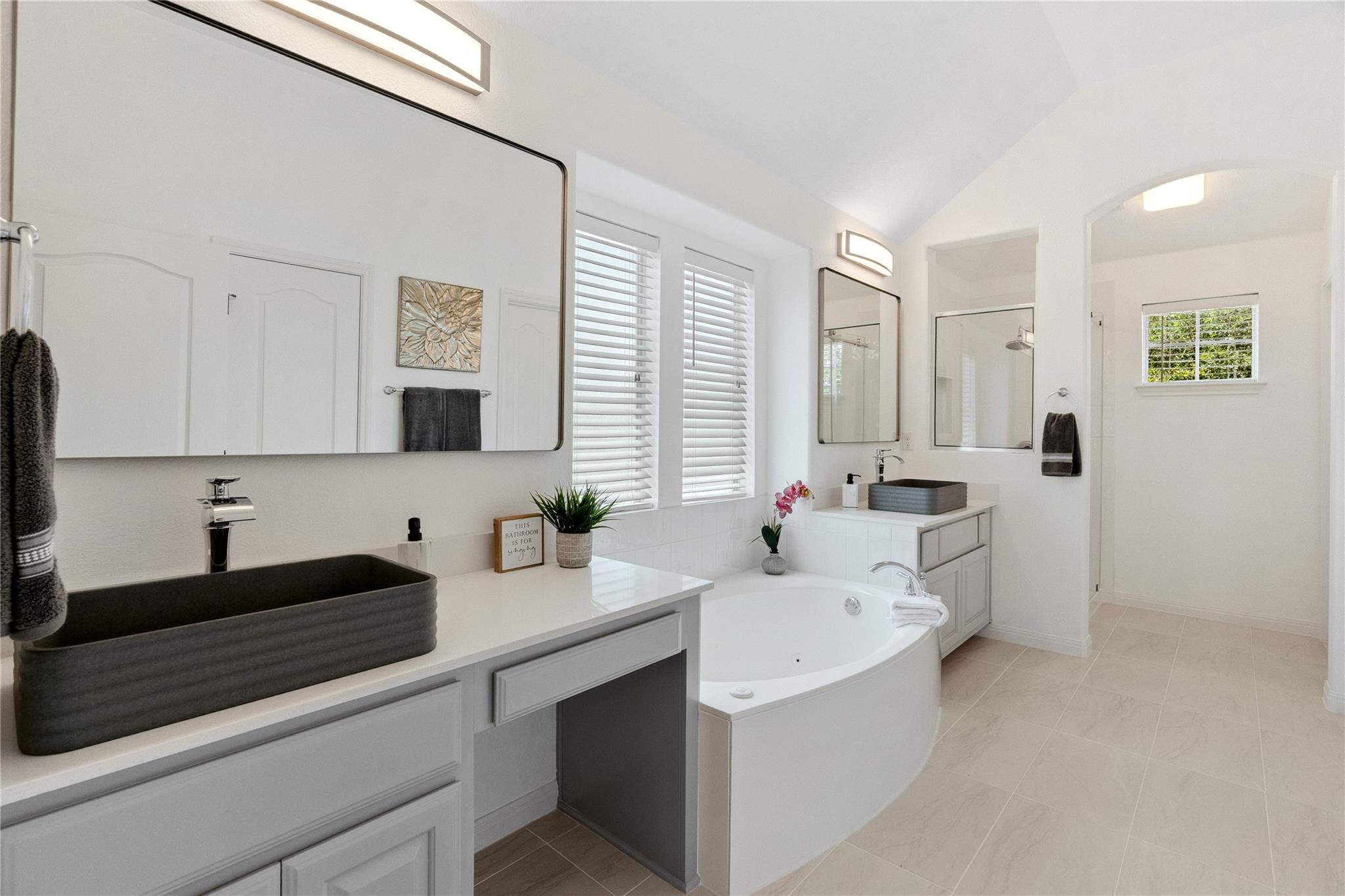 114 Briarpatch Ct, Austin, TX 78737