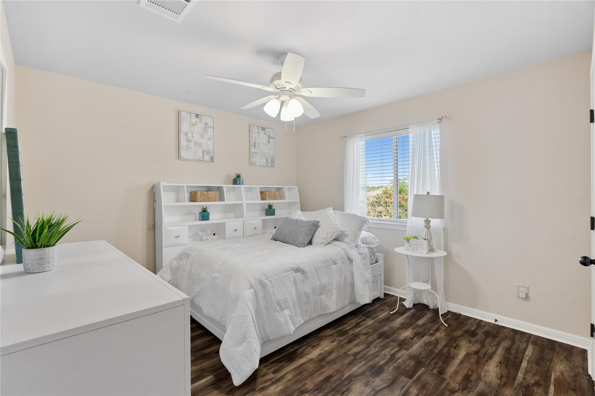 114 Briarpatch Ct, Austin, TX 78737