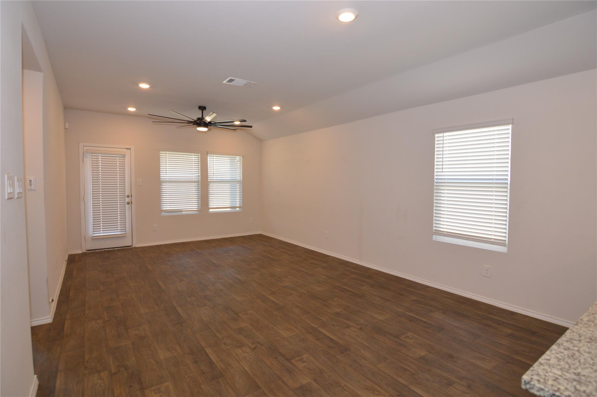 109 BLACK WOLF Run, San Marcos, TX 78666