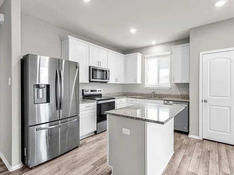 156 Janice Rd, Taylor, TX 76574