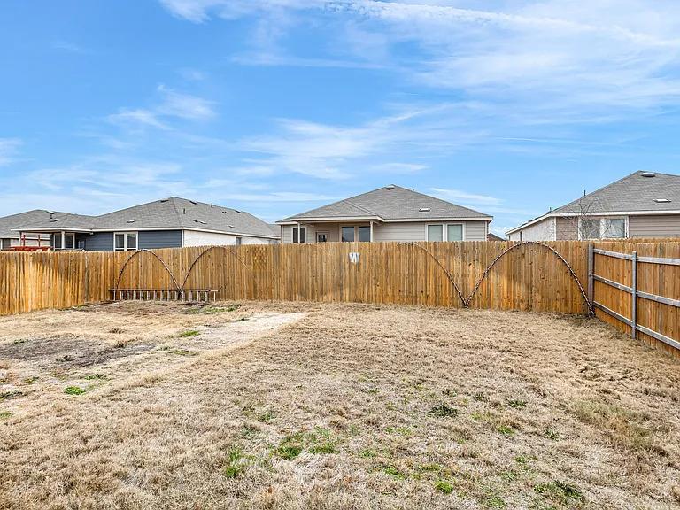 156 Janice Rd, Taylor, TX 76574