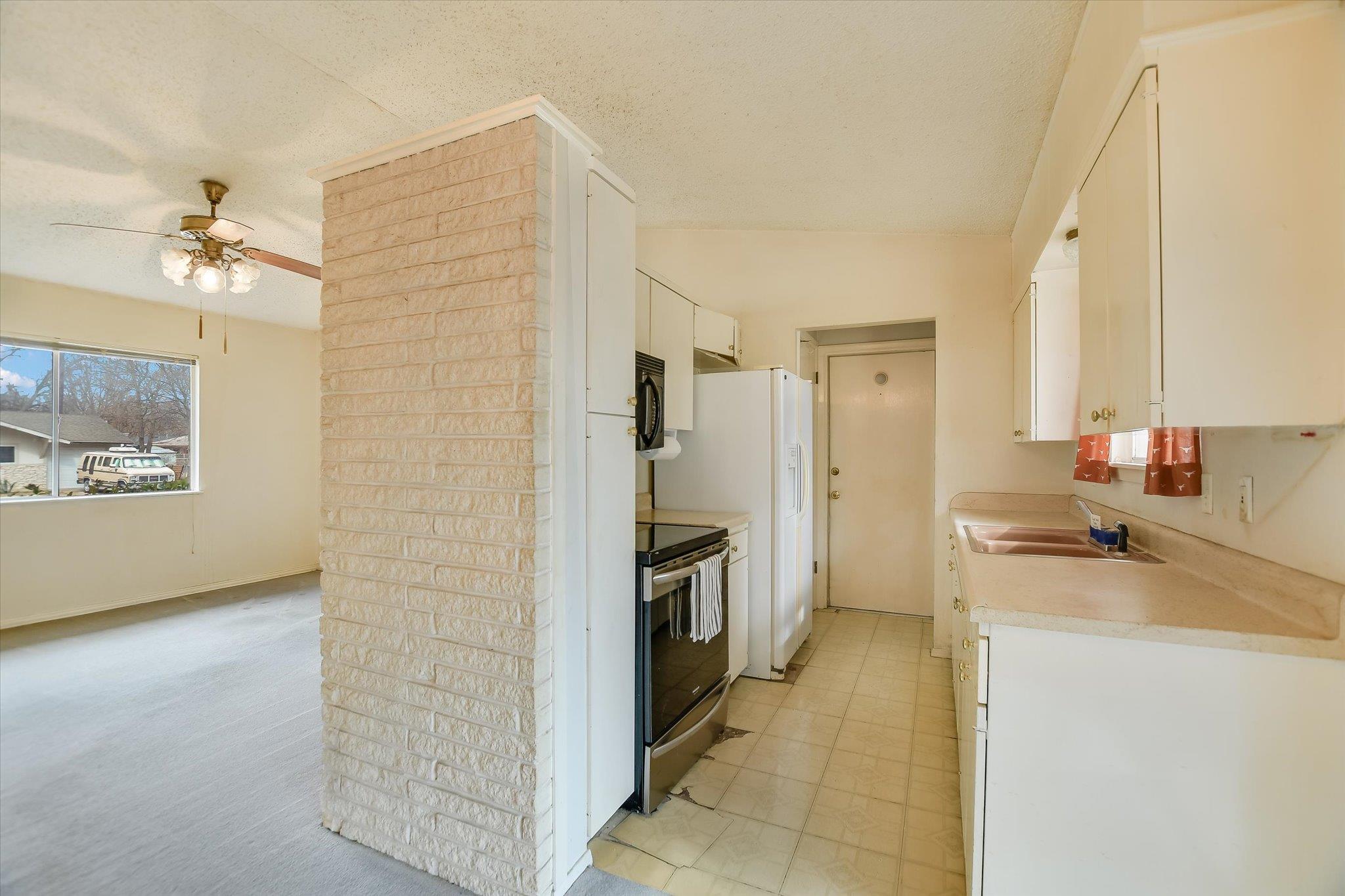 8003 Rockwood Ln, Austin, TX 78757