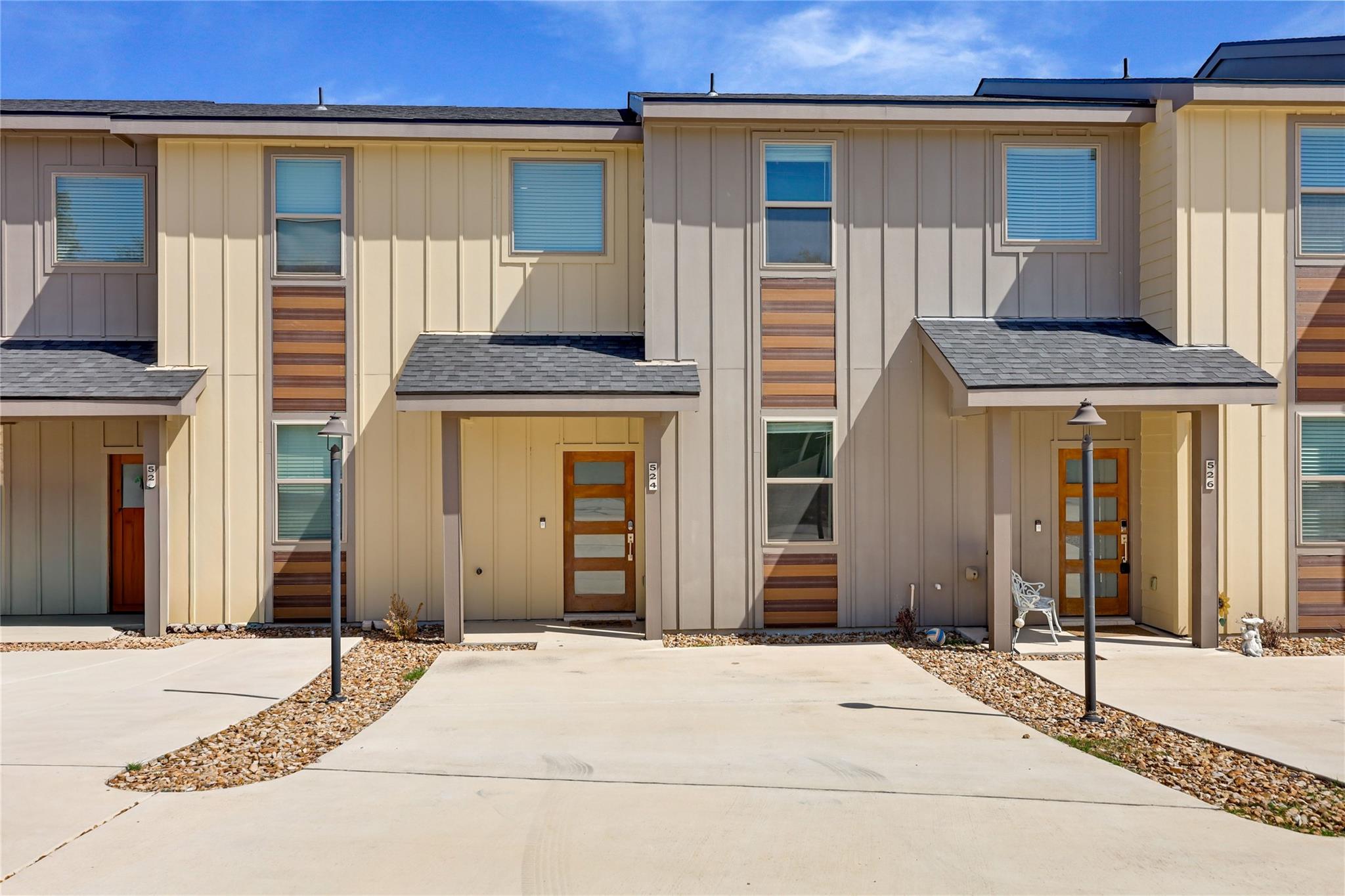 524 Palmer Dr, Lago Vista, TX 78645