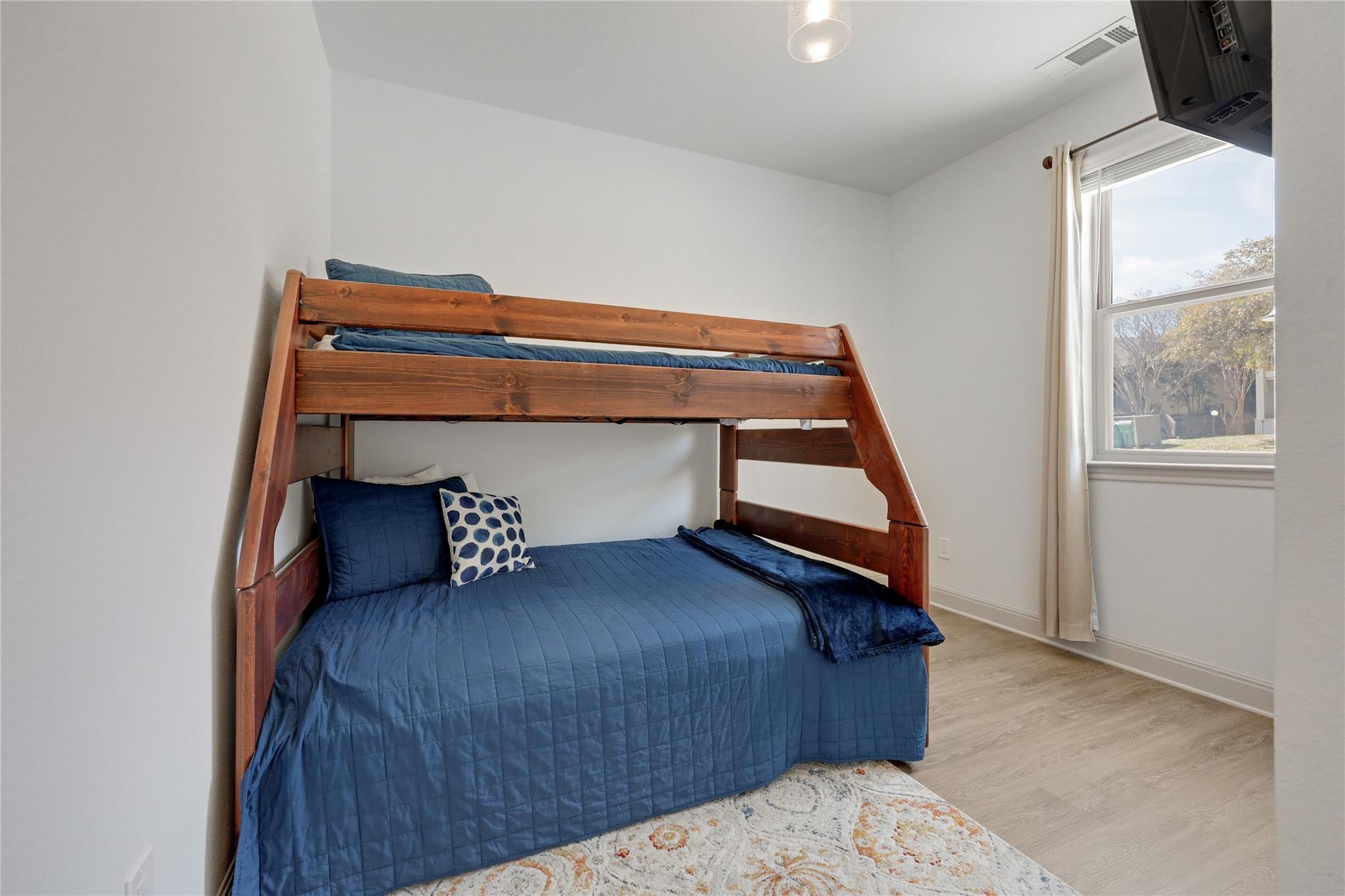 524 Palmer Dr, Lago Vista, TX 78645