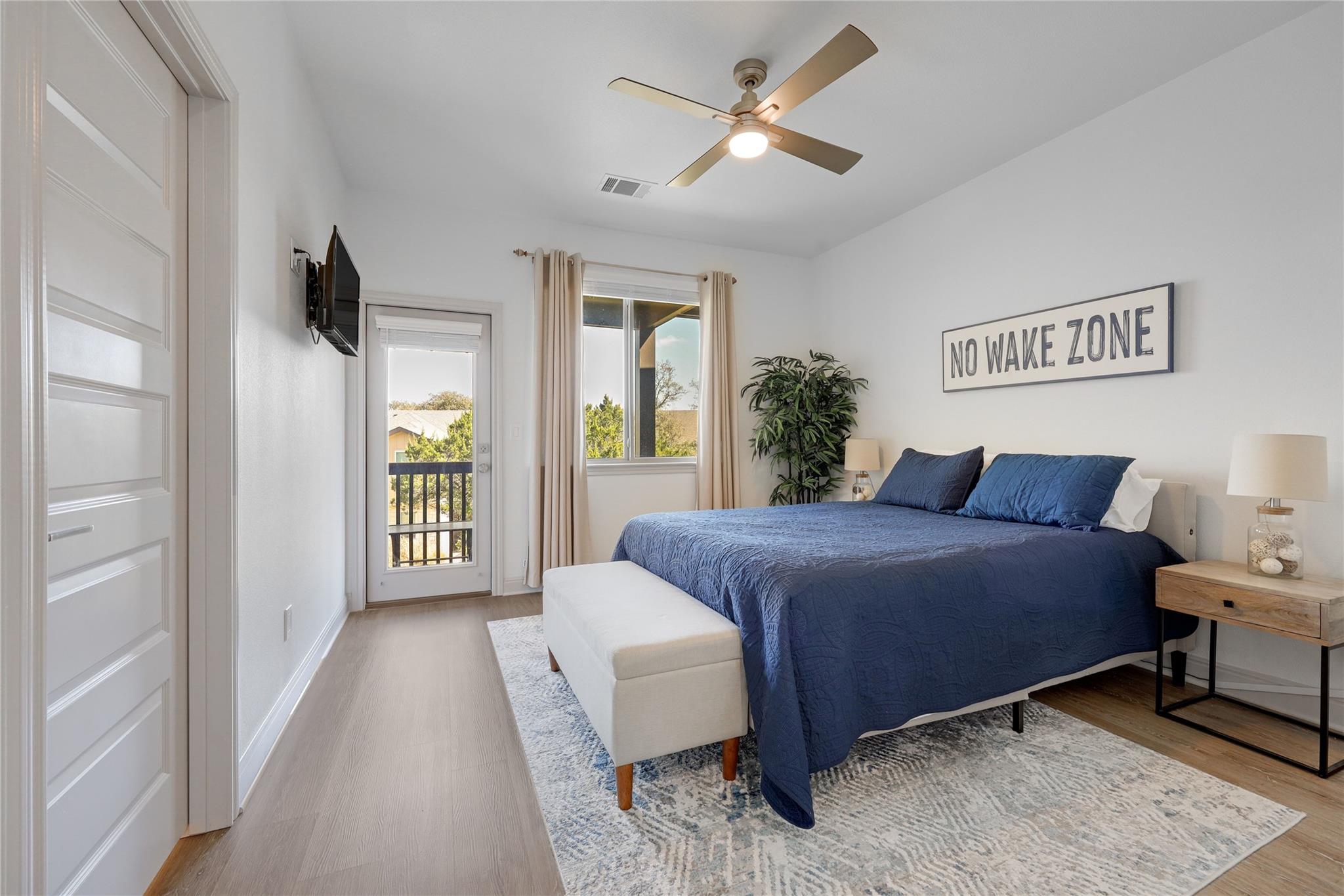 524 Palmer Dr, Lago Vista, TX 78645