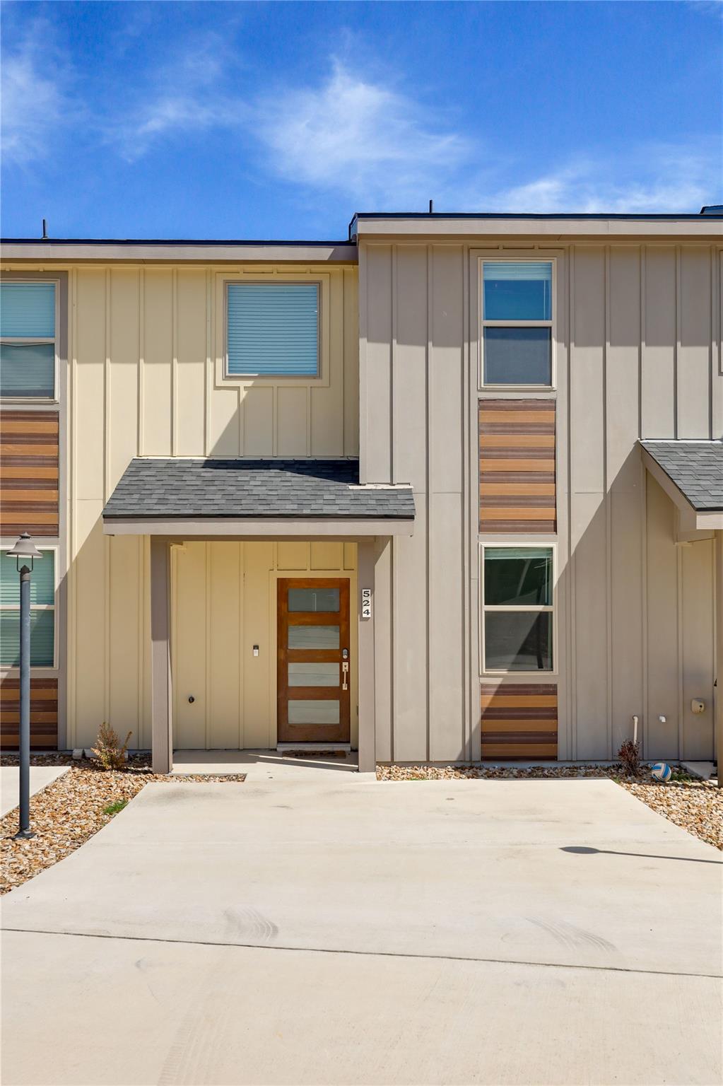 524 Palmer Dr, Lago Vista, TX 78645