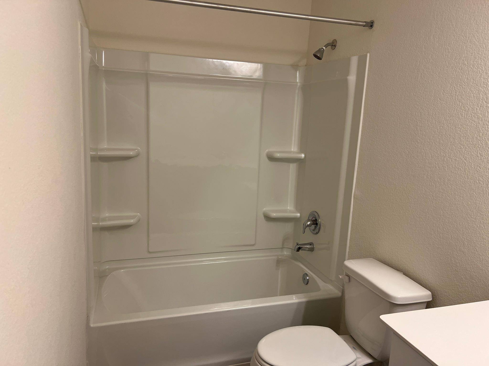 624 Gemsbok Dr, Hutto, TX 78364