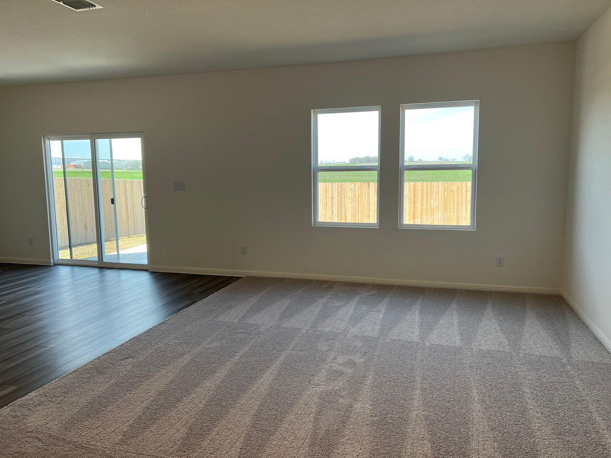 624 Gemsbok Dr, Hutto, TX 78364