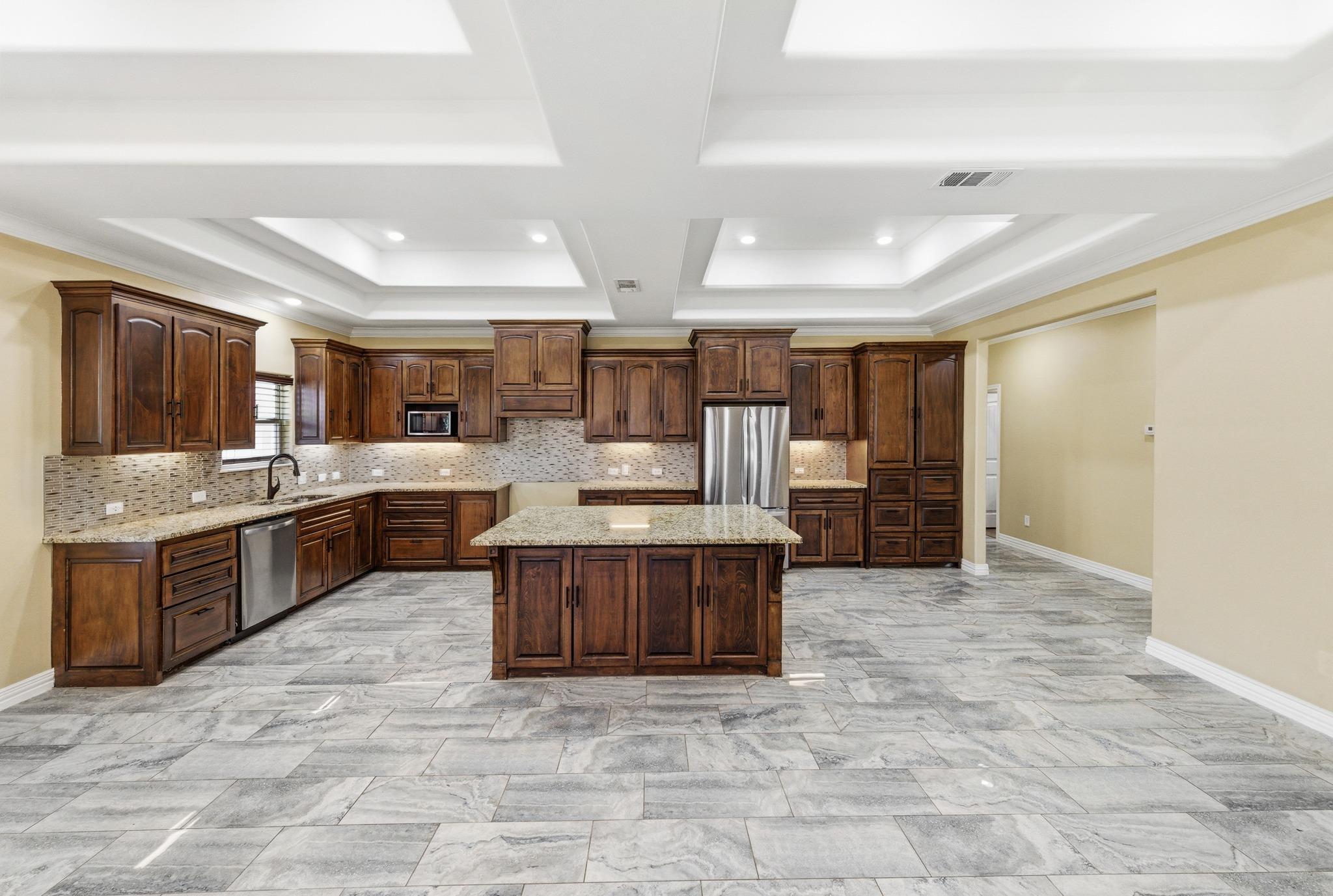 2247 Old Highway 20, McDade, TX 78650