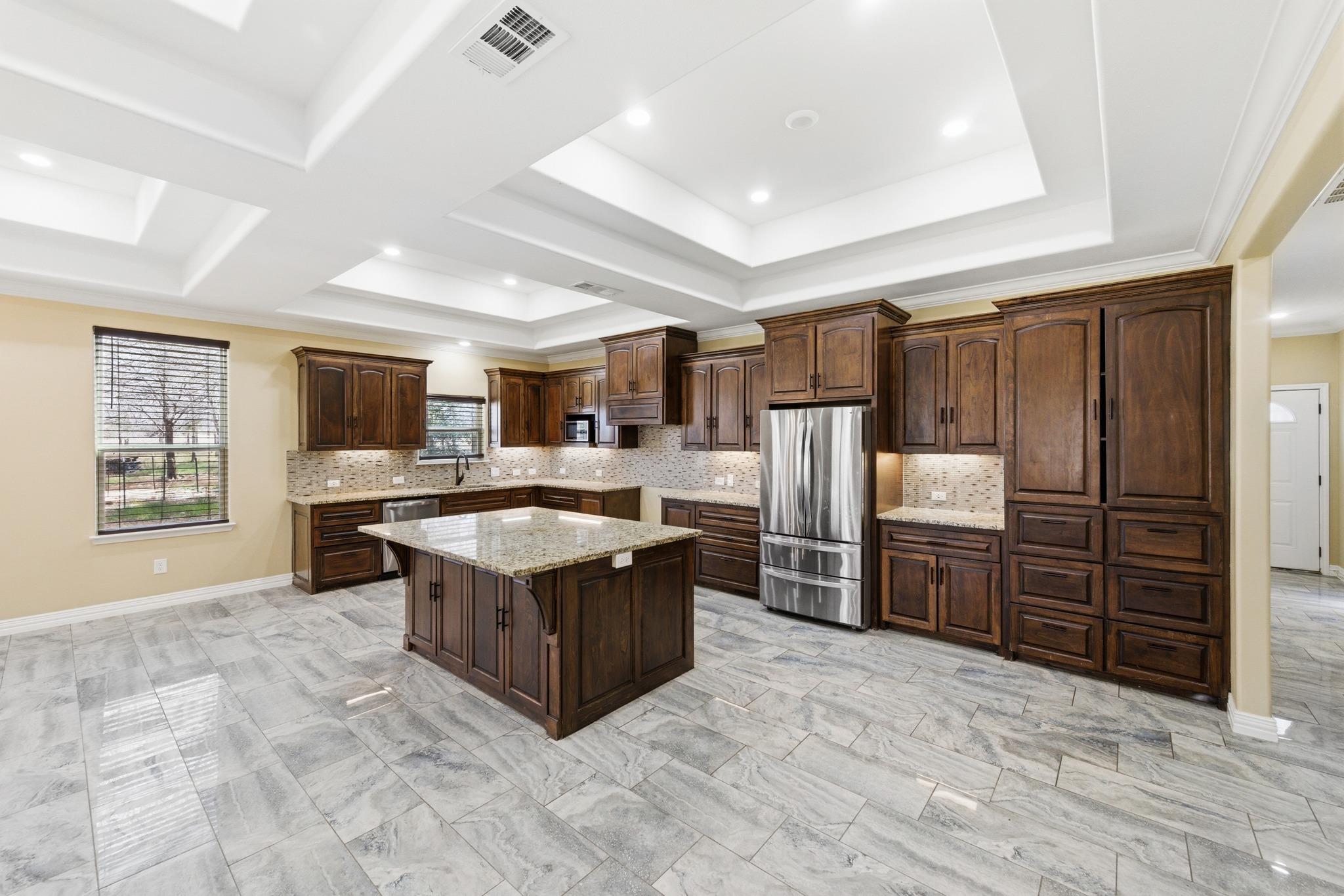 2247 Old Highway 20, McDade, TX 78650