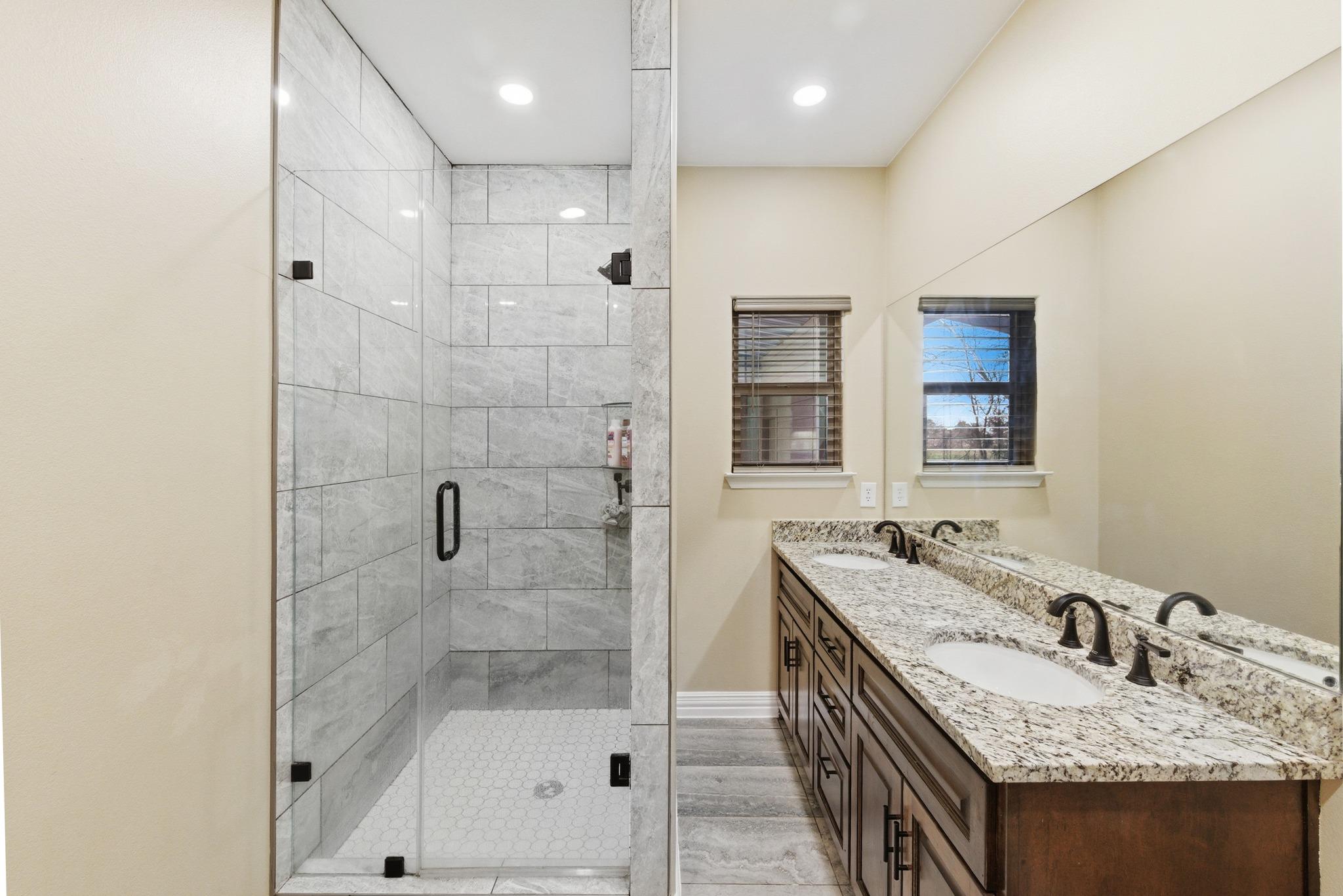 2247 Old Highway 20, McDade, TX 78650