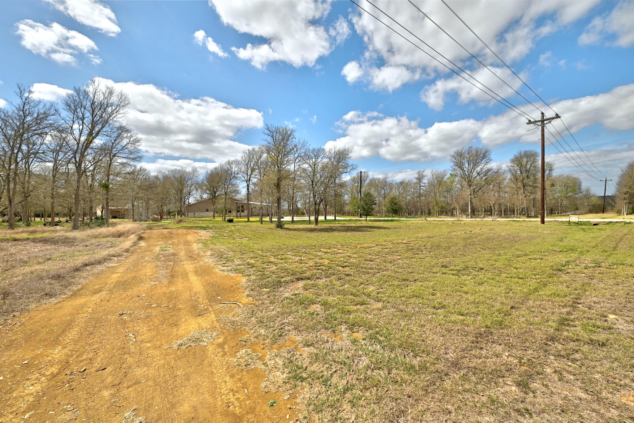 2247 Old Highway 20, McDade, TX 78650