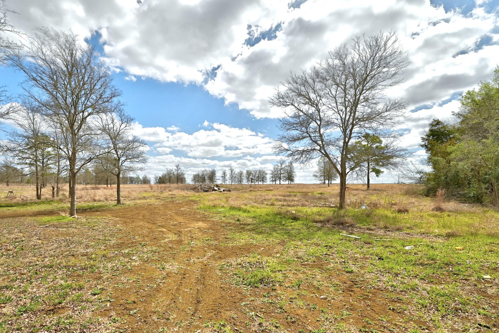 2247 Old Highway 20, McDade, TX 78650