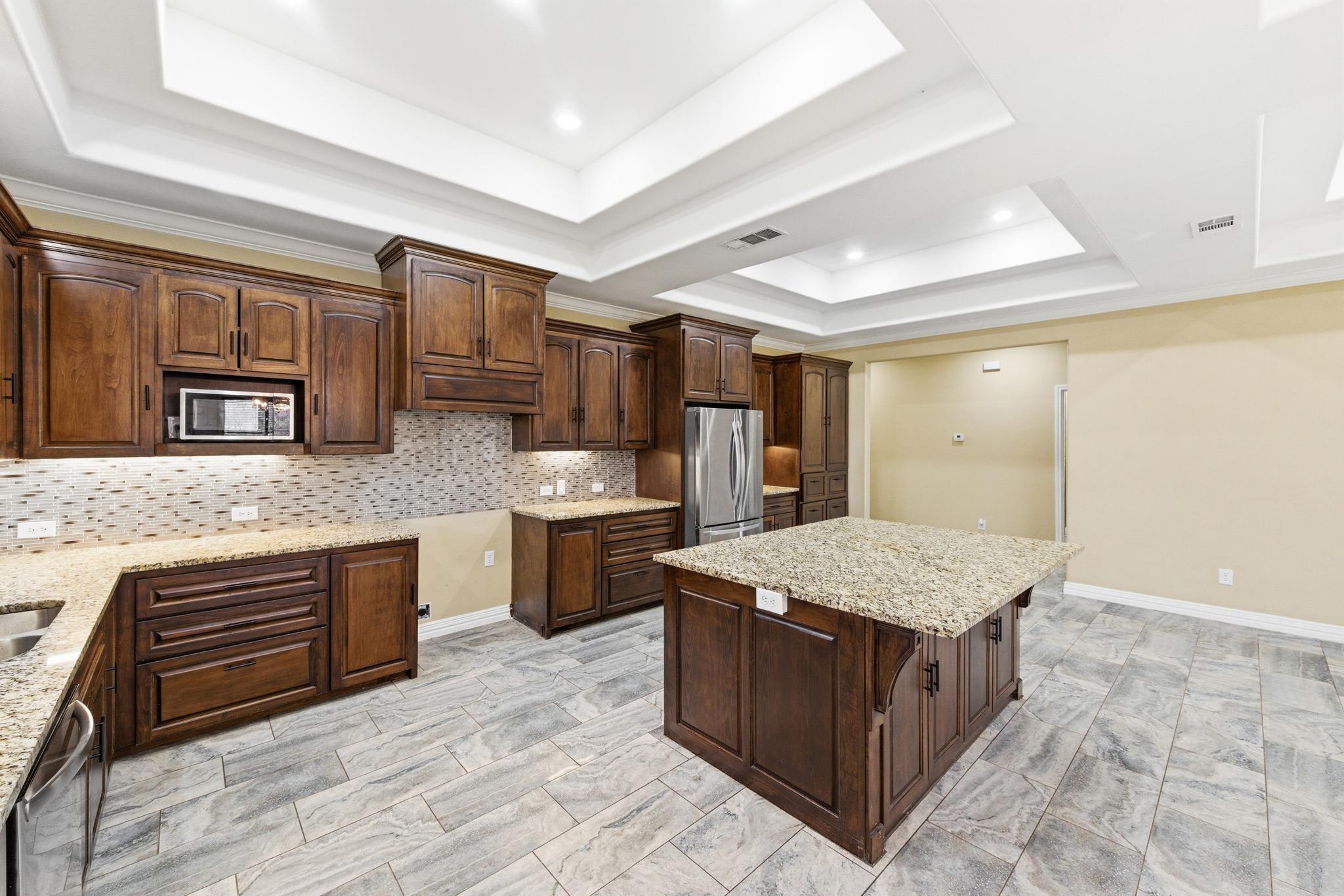 2247 Old Highway 20, McDade, TX 78650