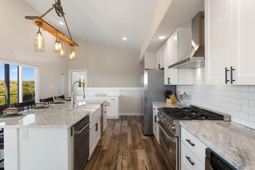 582 Delaware Creek Rd, Blanco, TX 78006