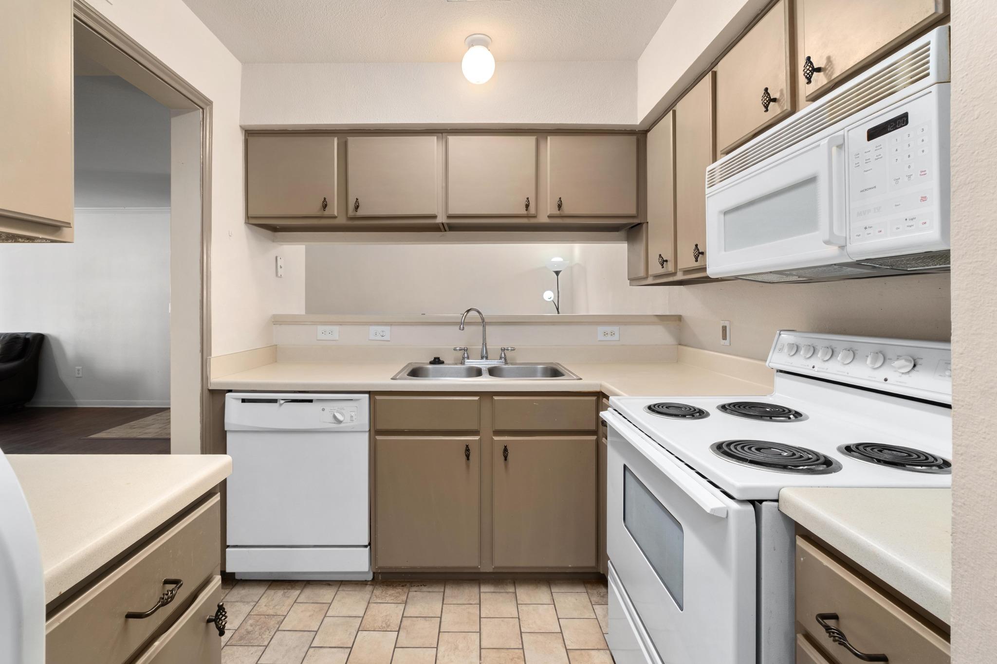 501 W 26th St # 113, Austin, TX 78705