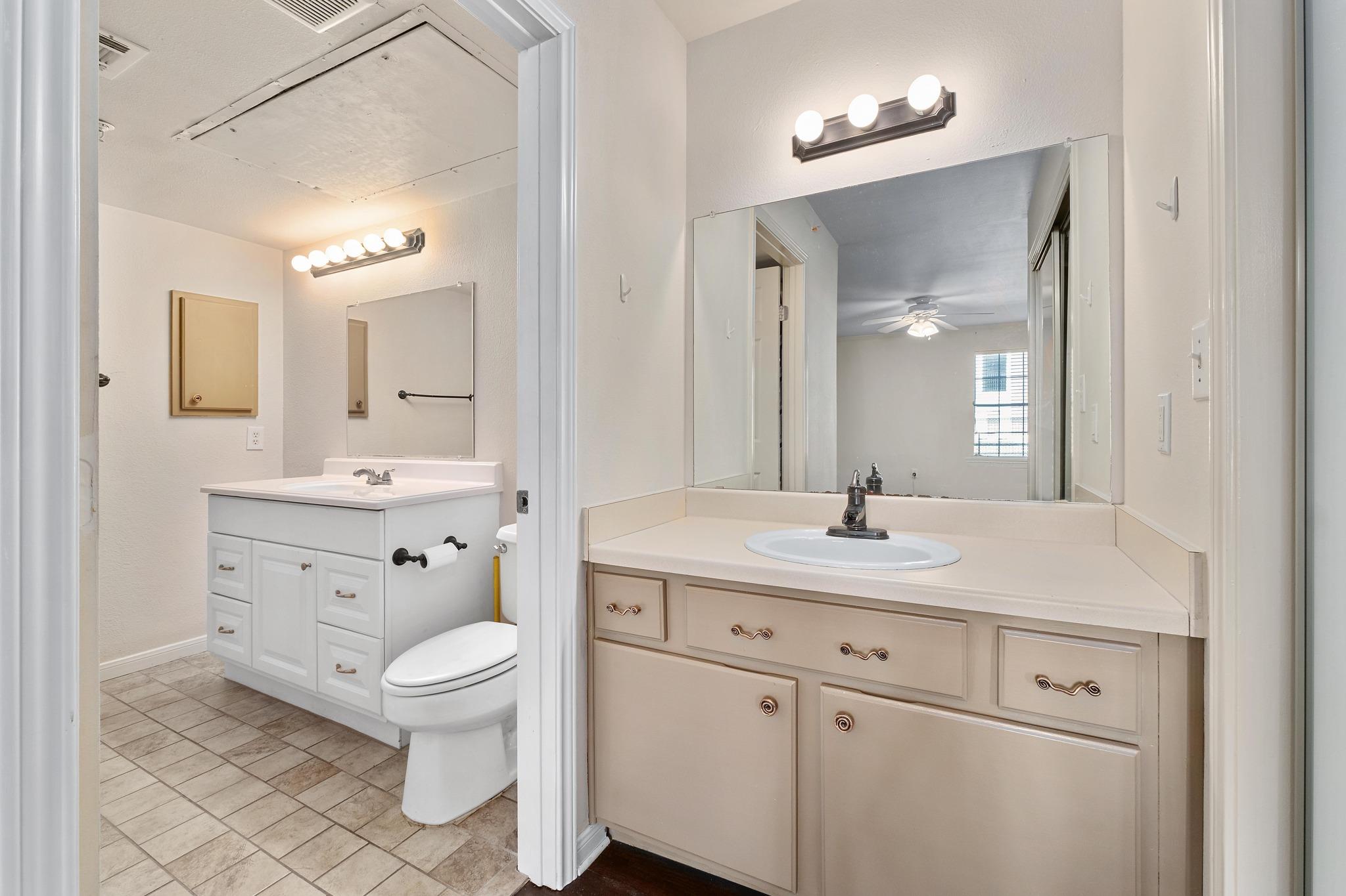 501 W 26th St # 113, Austin, TX 78705