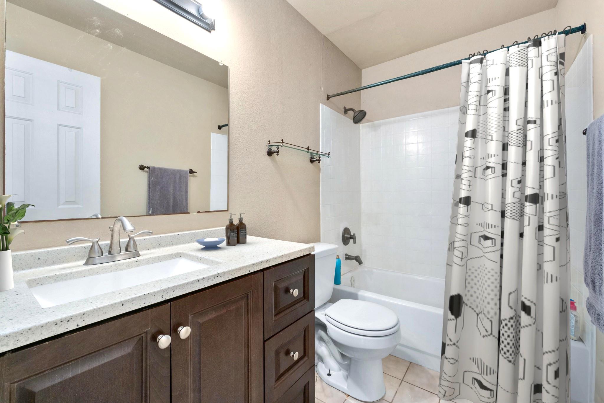 501 W 26th St # 113, Austin, TX 78705