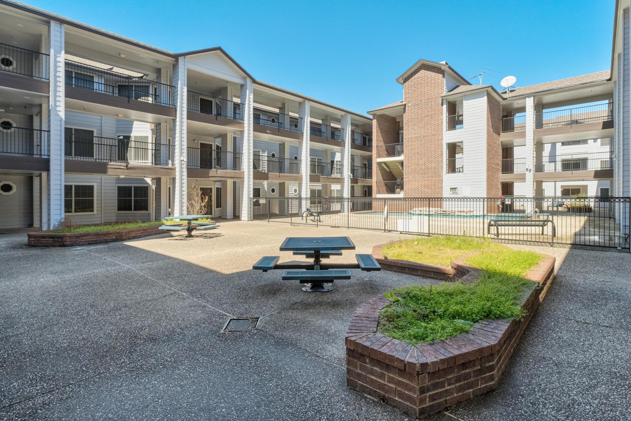 501 W 26th St # 113, Austin, TX 78705