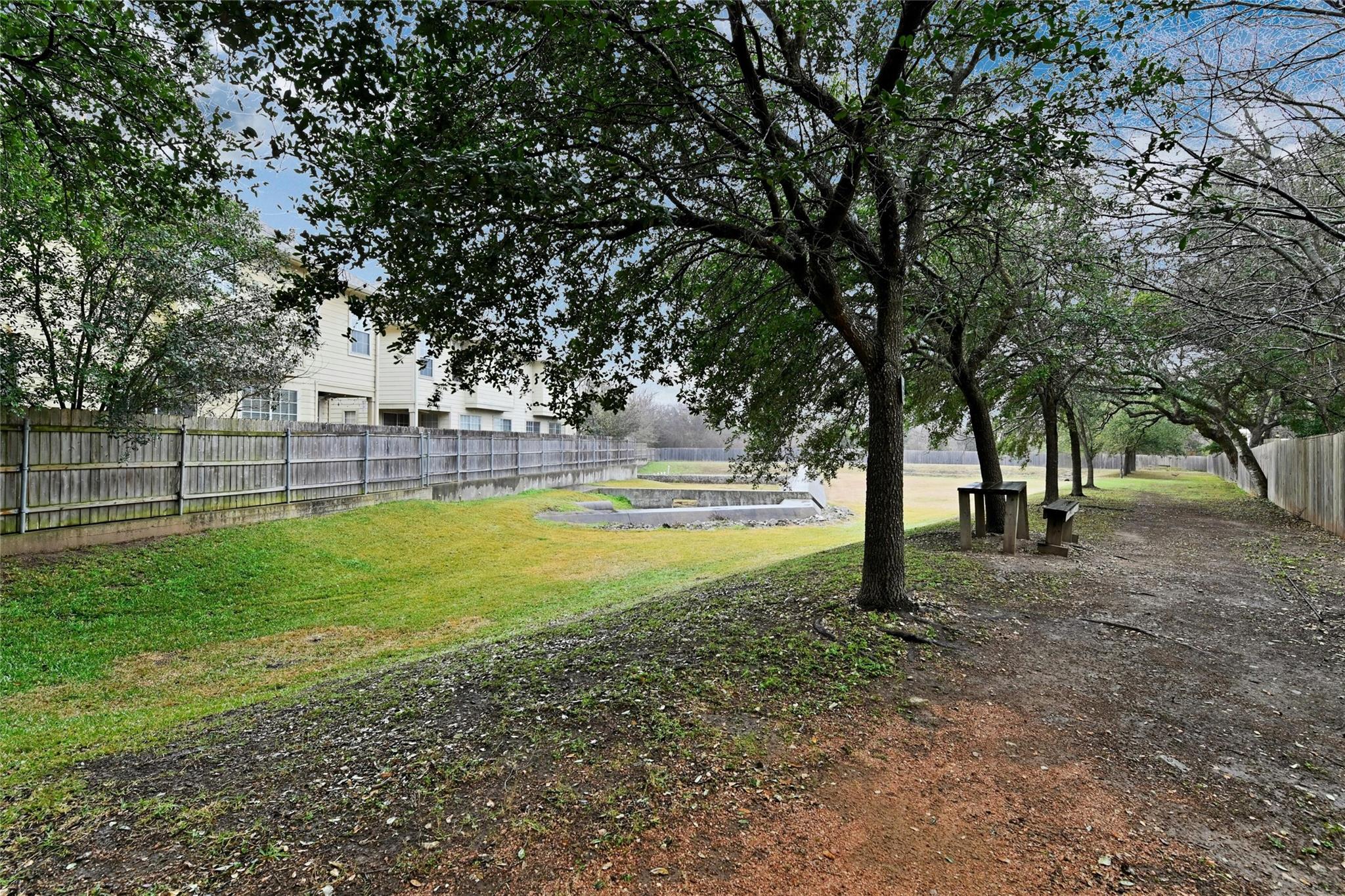 8518 Cahill Dr # 9, Austin, TX 78729