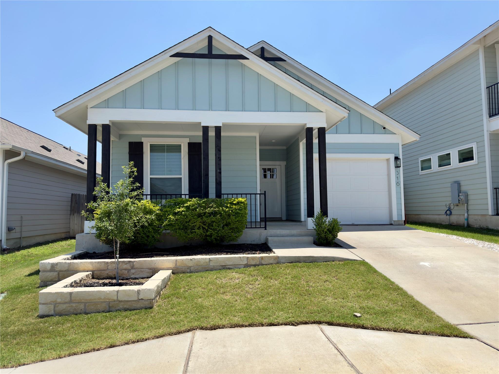 316 E Broade St, Leander, TX 78641