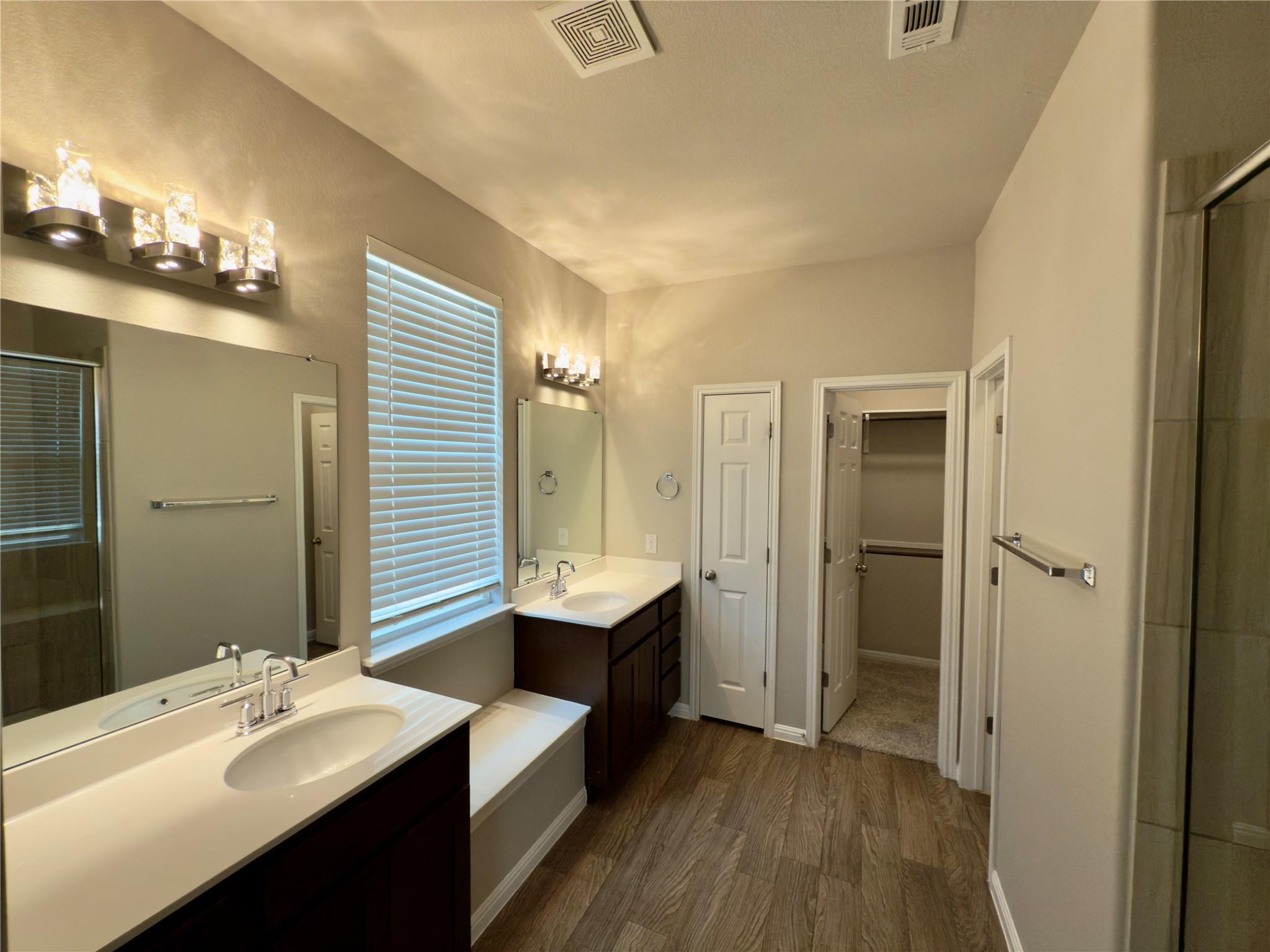 316 E Broade St, Leander, TX 78641