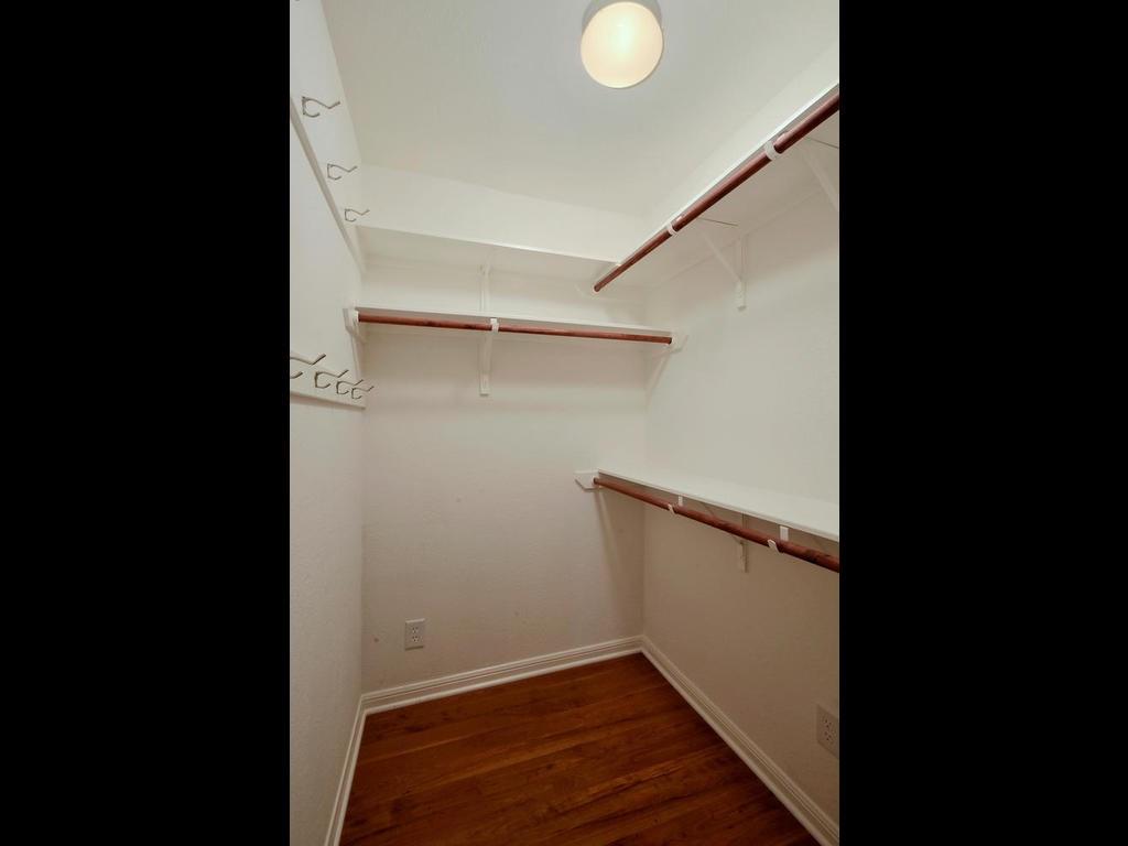 7685 Northcross Dr # 906, Austin, TX 78757