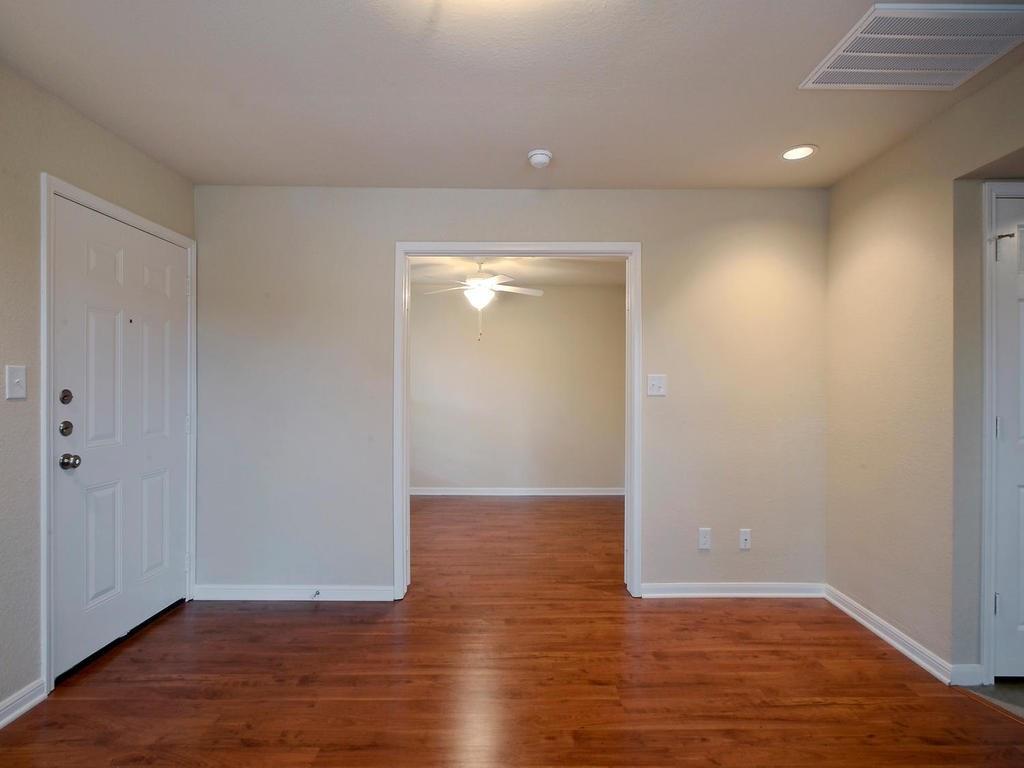 7685 Northcross Dr # 906, Austin, TX 78757