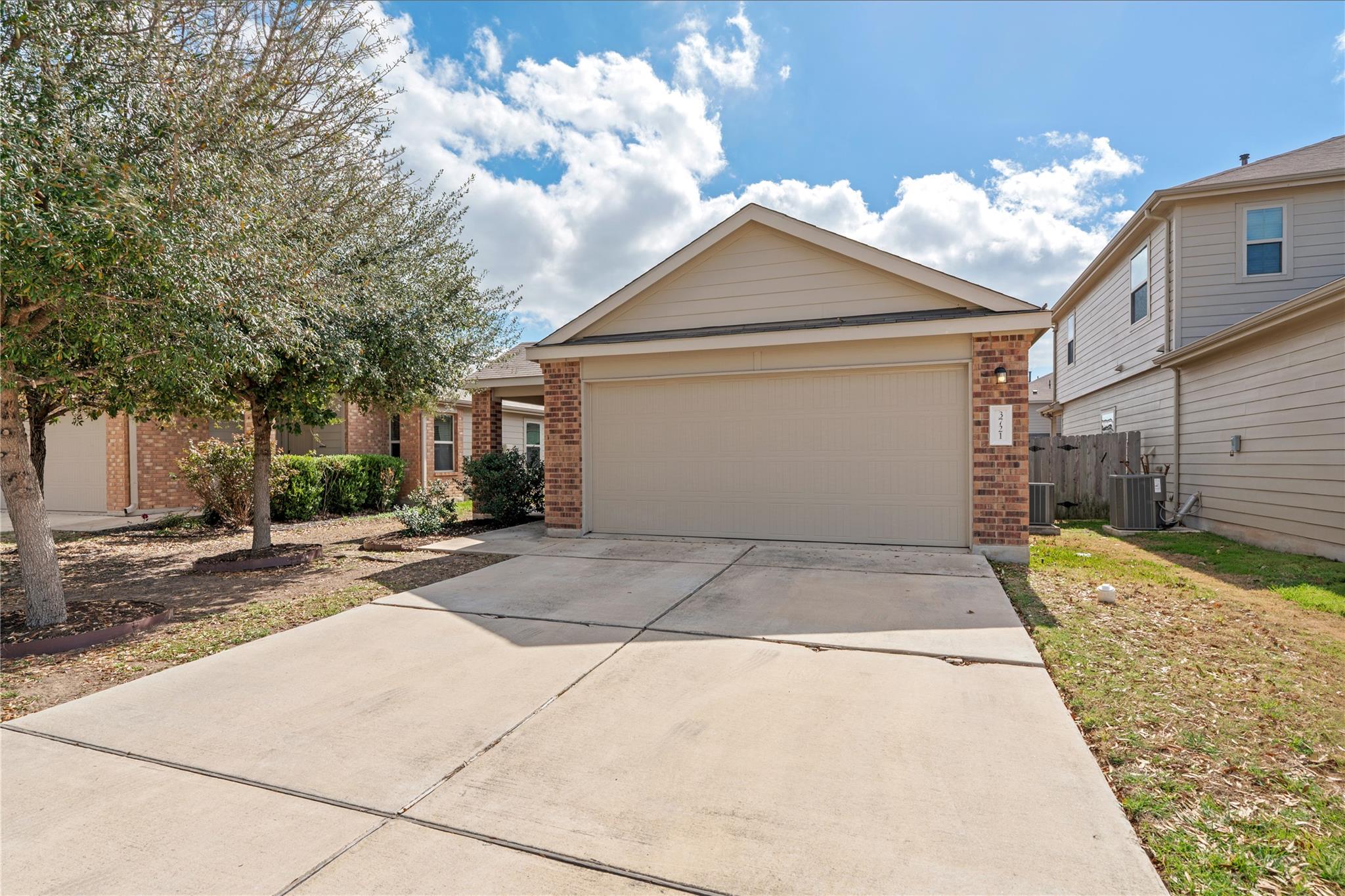 3721 Alpine Autumn Dr, Austin, TX 78744