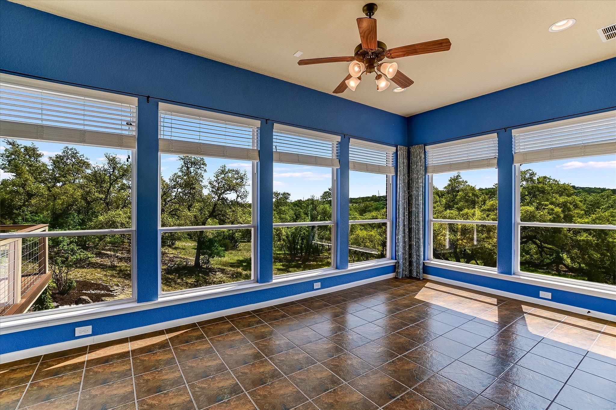 1014 Broken Spoke, Canyon Lake, TX 78133