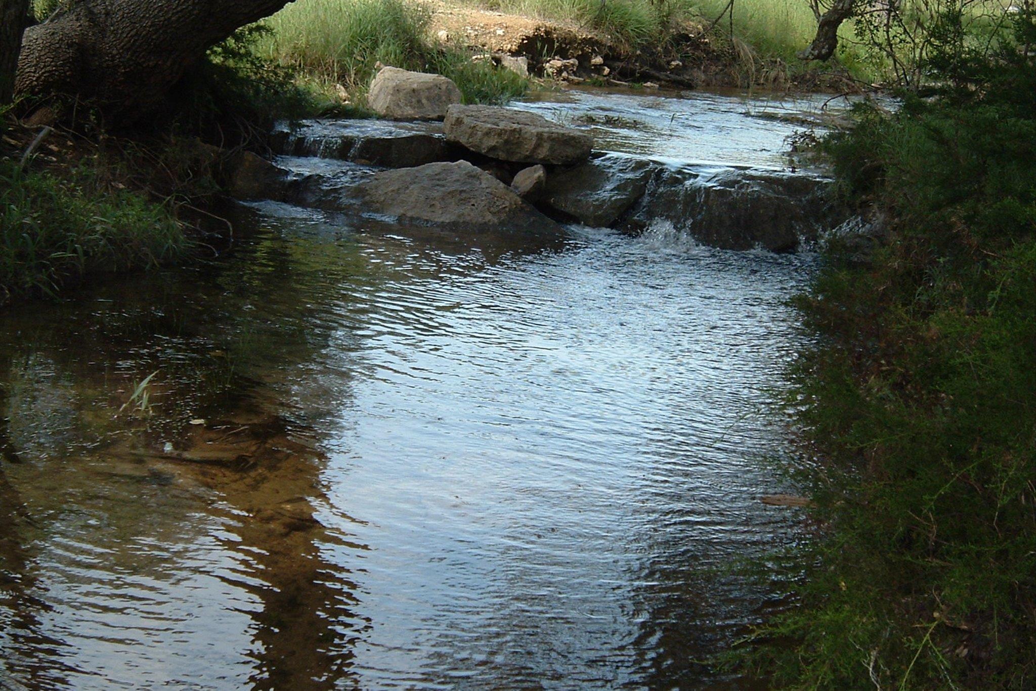 1014 Broken Spoke, Canyon Lake, TX 78133