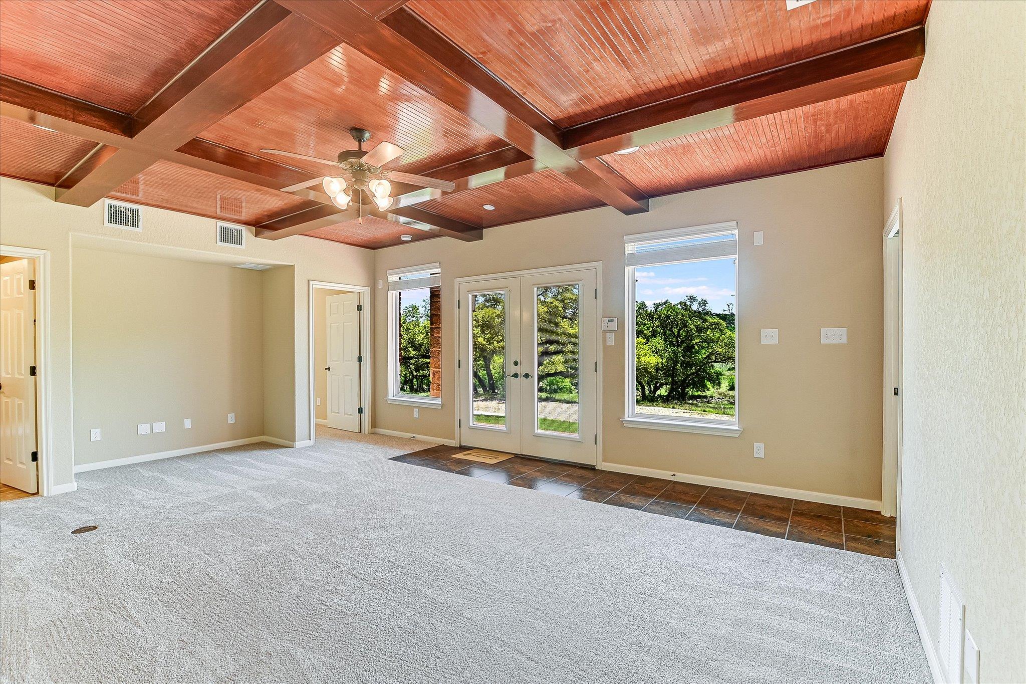 1014 Broken Spoke, Canyon Lake, TX 78133