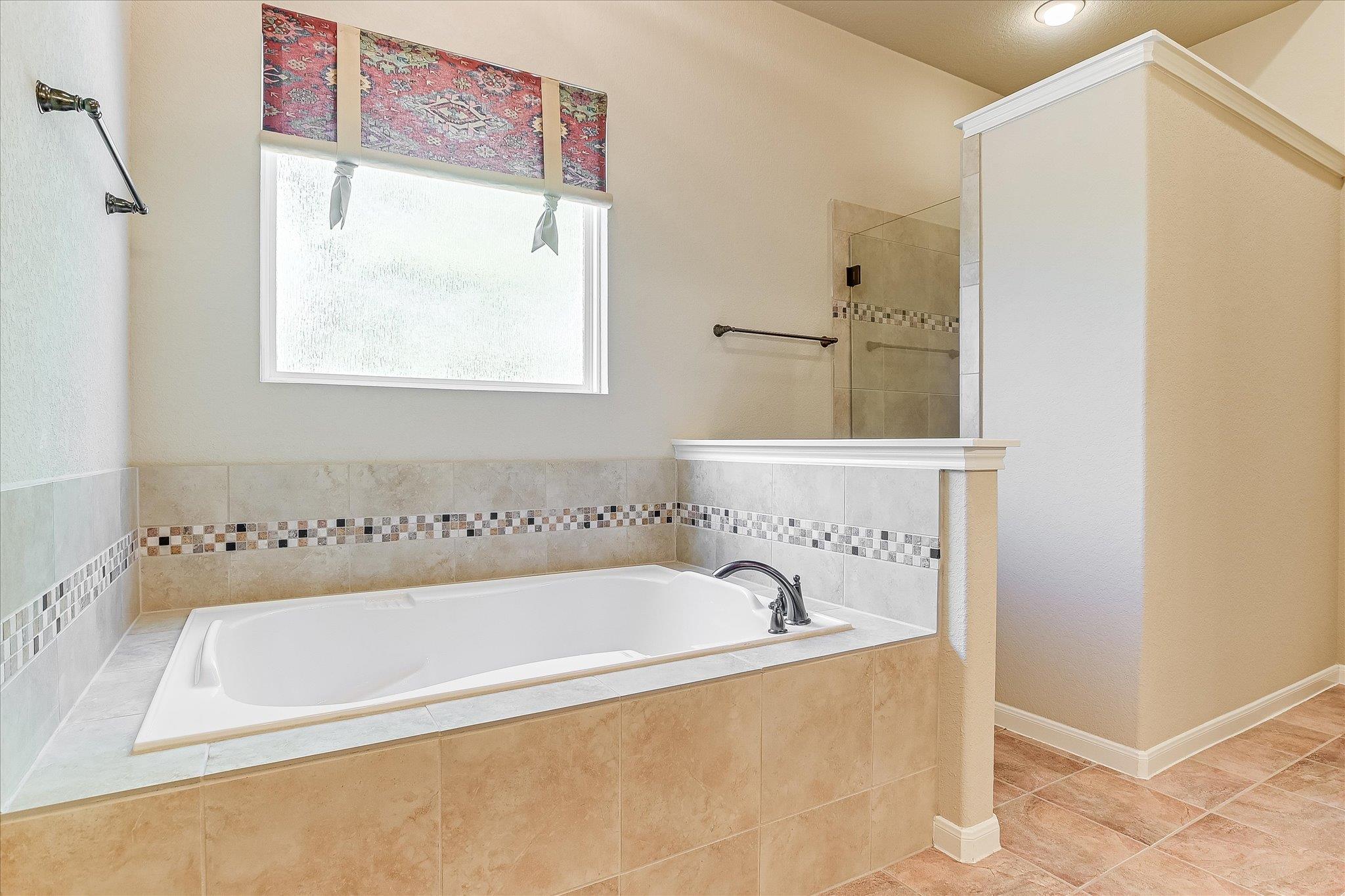 1014 Broken Spoke, Canyon Lake, TX 78133