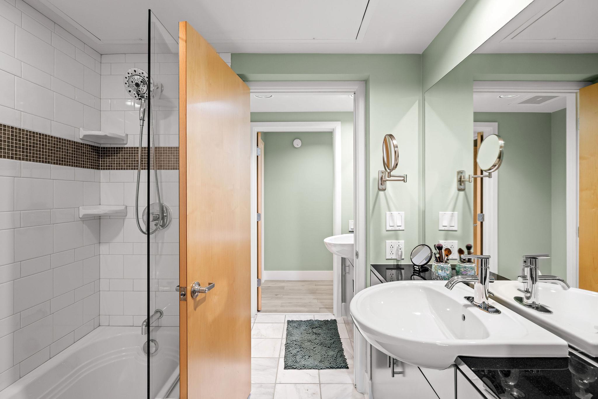 300 Bowie St # 2602, Austin, TX 78703